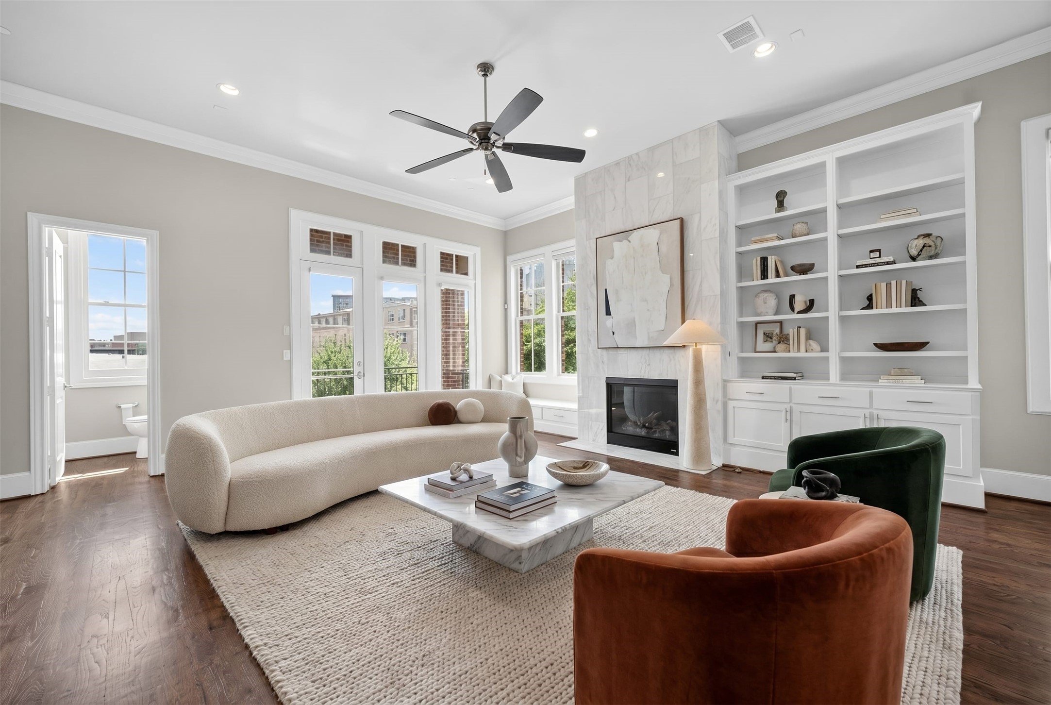 520 S Pearl Expressway S Dallas TX 75201