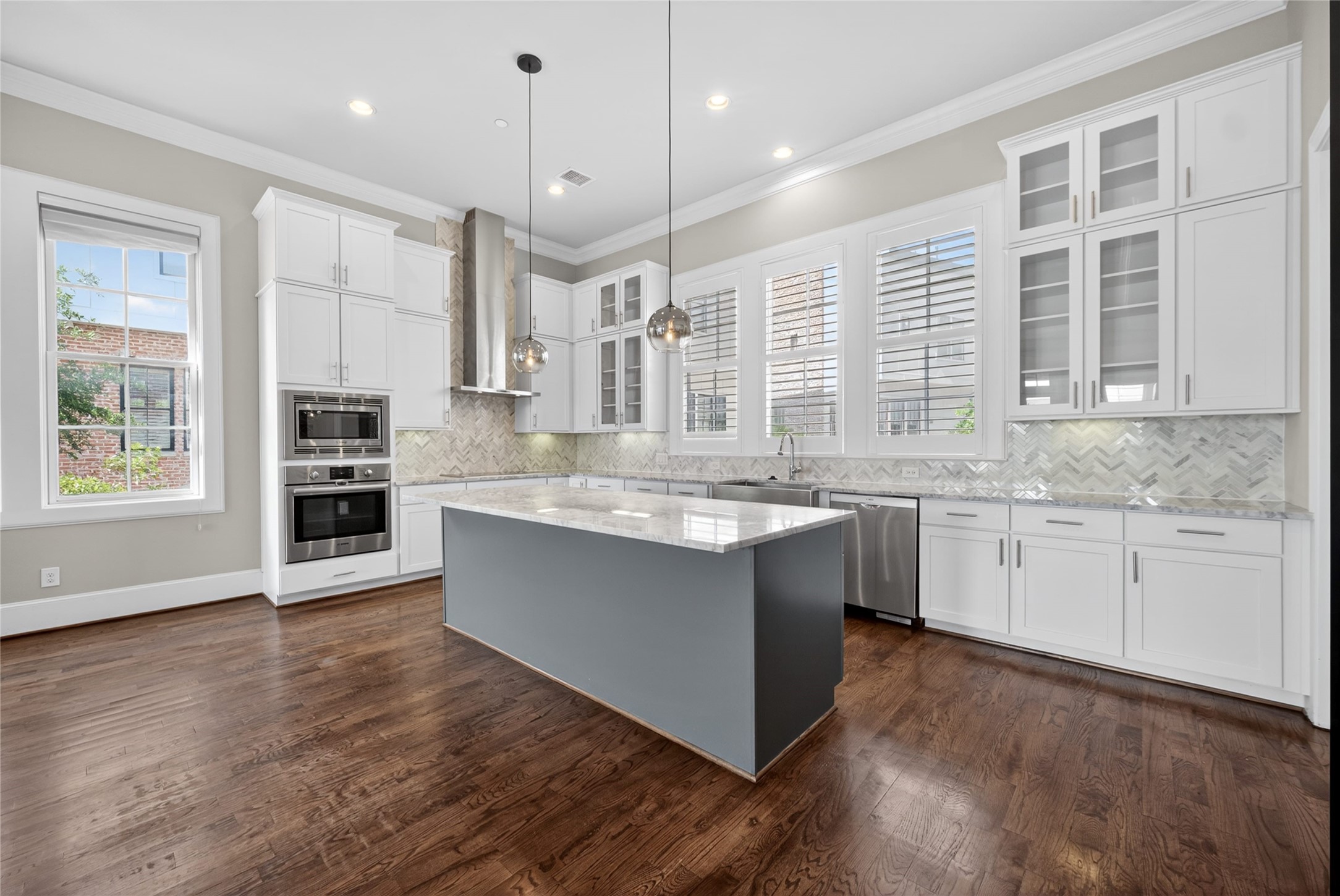 520 S Pearl Expressway S Dallas TX 75201