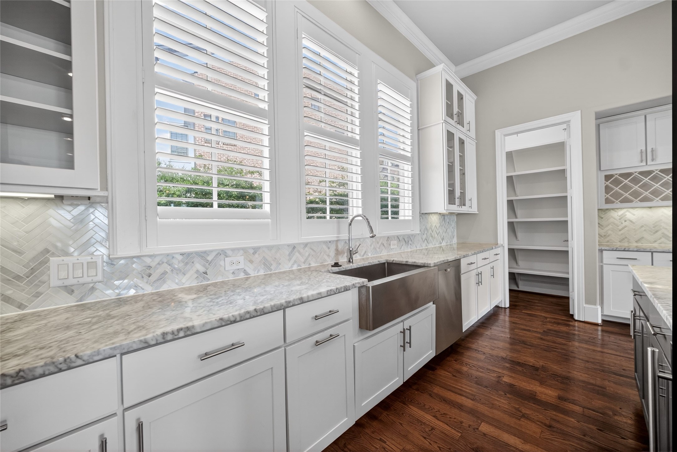 520 S Pearl Expressway S Dallas TX 75201