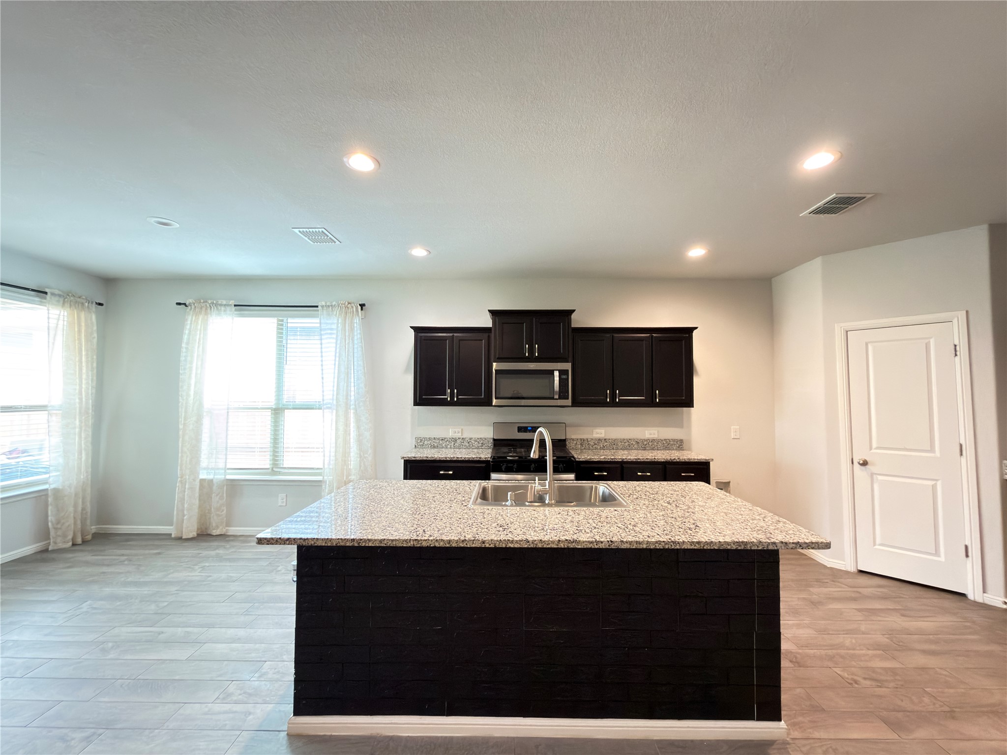 8916 Old Rawhide Lane Fort Worth TX 76179