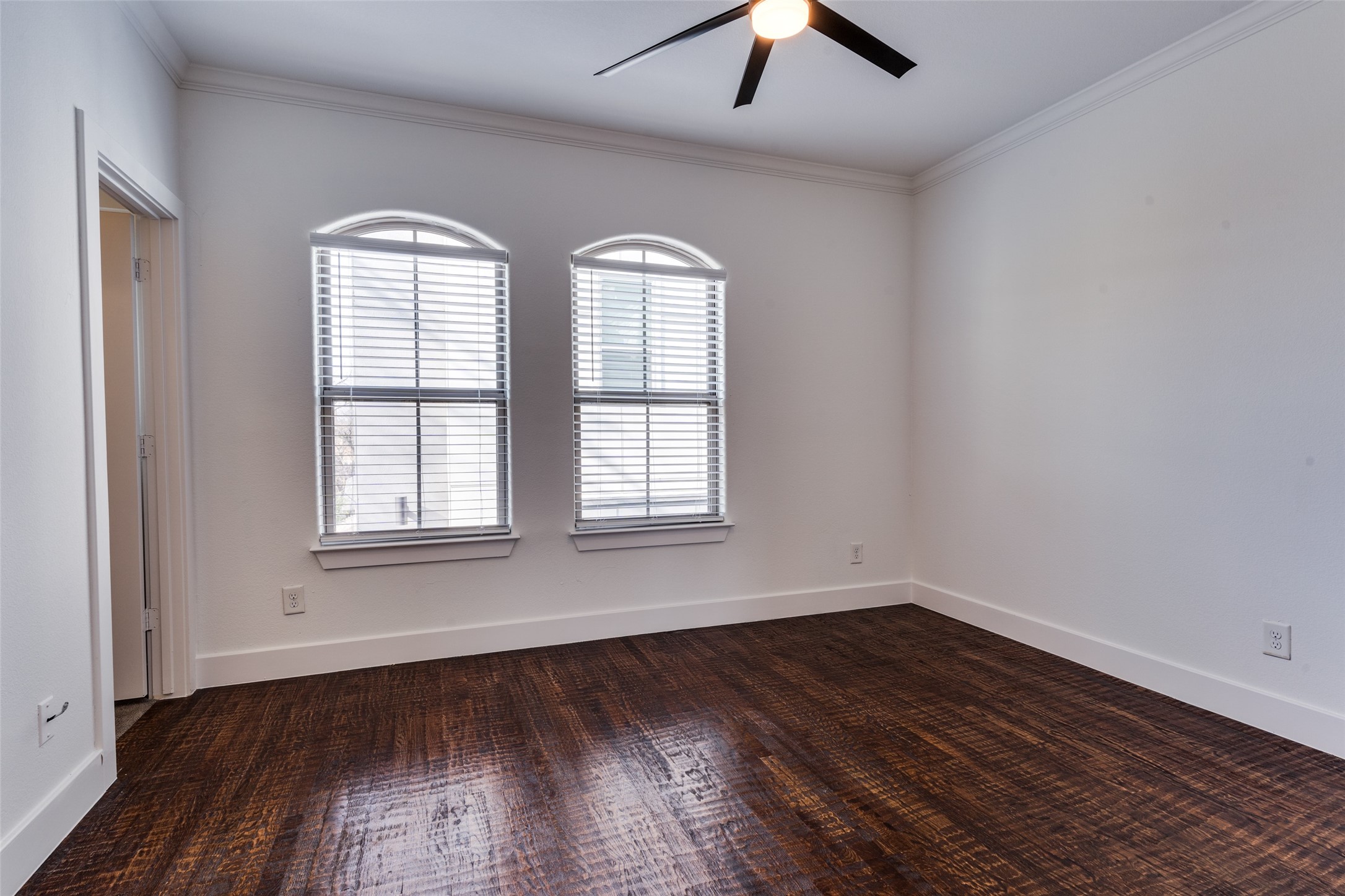 5922 Ross Avenue Dallas TX 75206