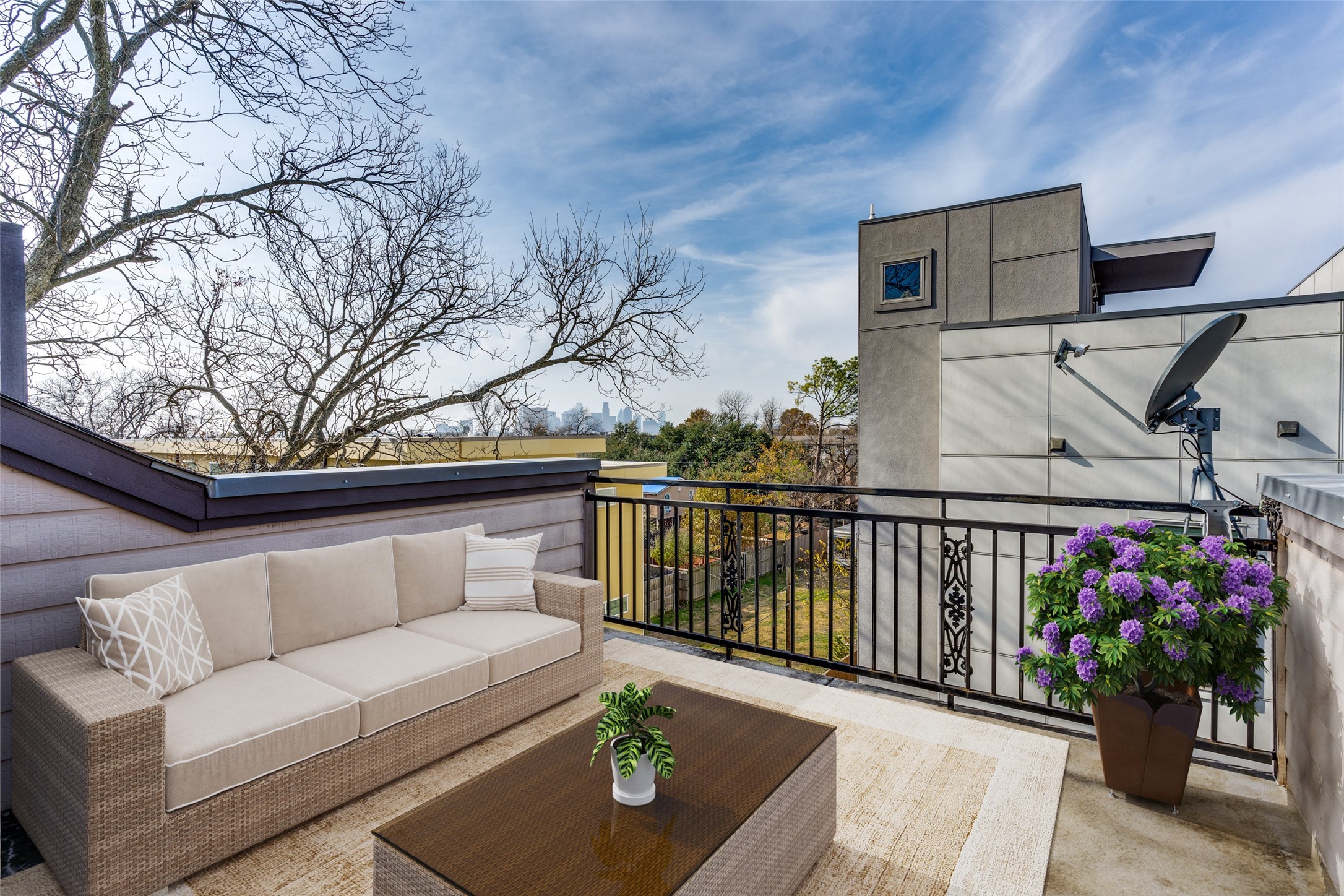 5922 Ross Avenue Dallas TX 75206