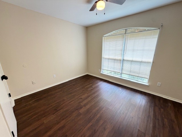 5305 Manhassett Drive Arlington TX 76018