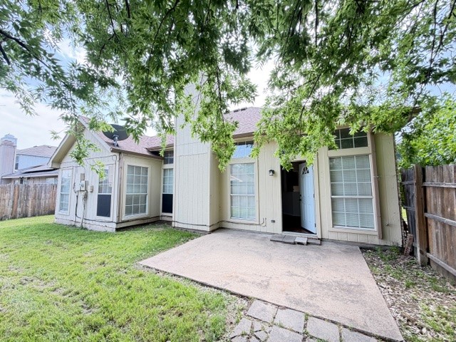 5305 Manhassett Drive Arlington TX 76018