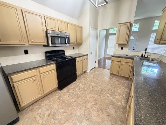 5305 Manhassett Drive Arlington TX 76018