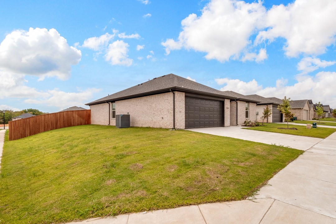 1824 Aleia Cove Sherman TX 75092