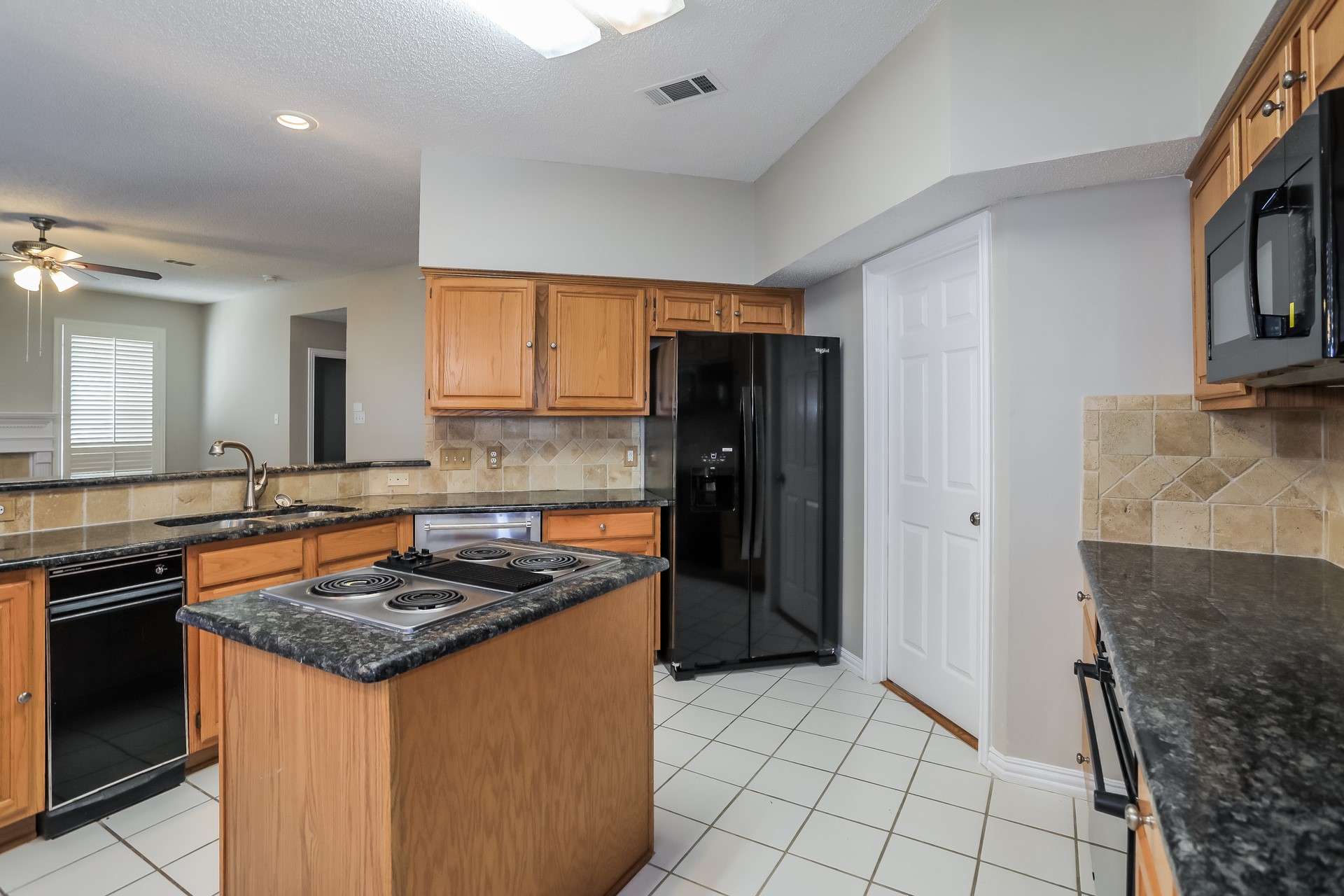 311 Riverwalk Lane Irving TX 75063