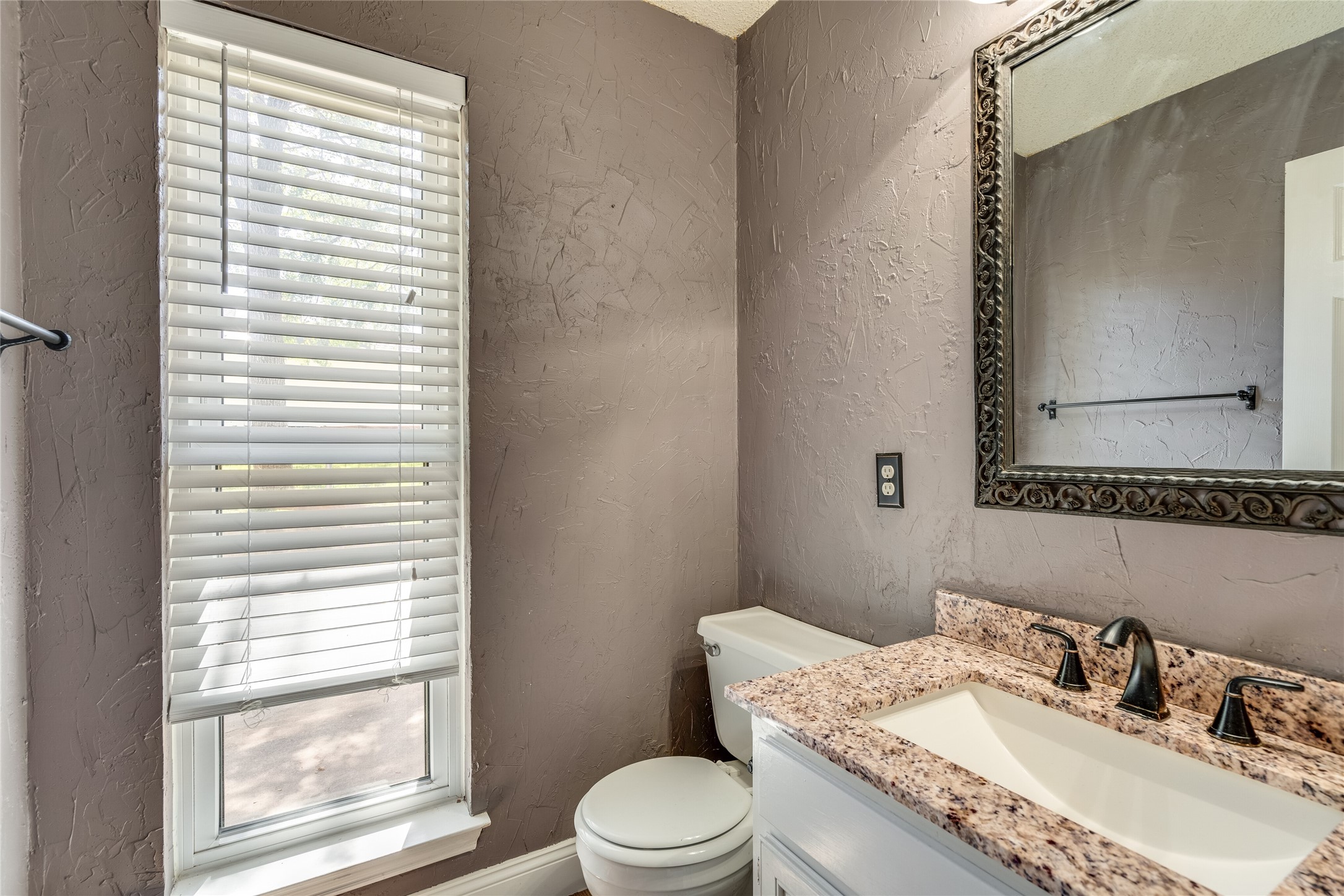 3104 Steve Drive Hurst TX 76054