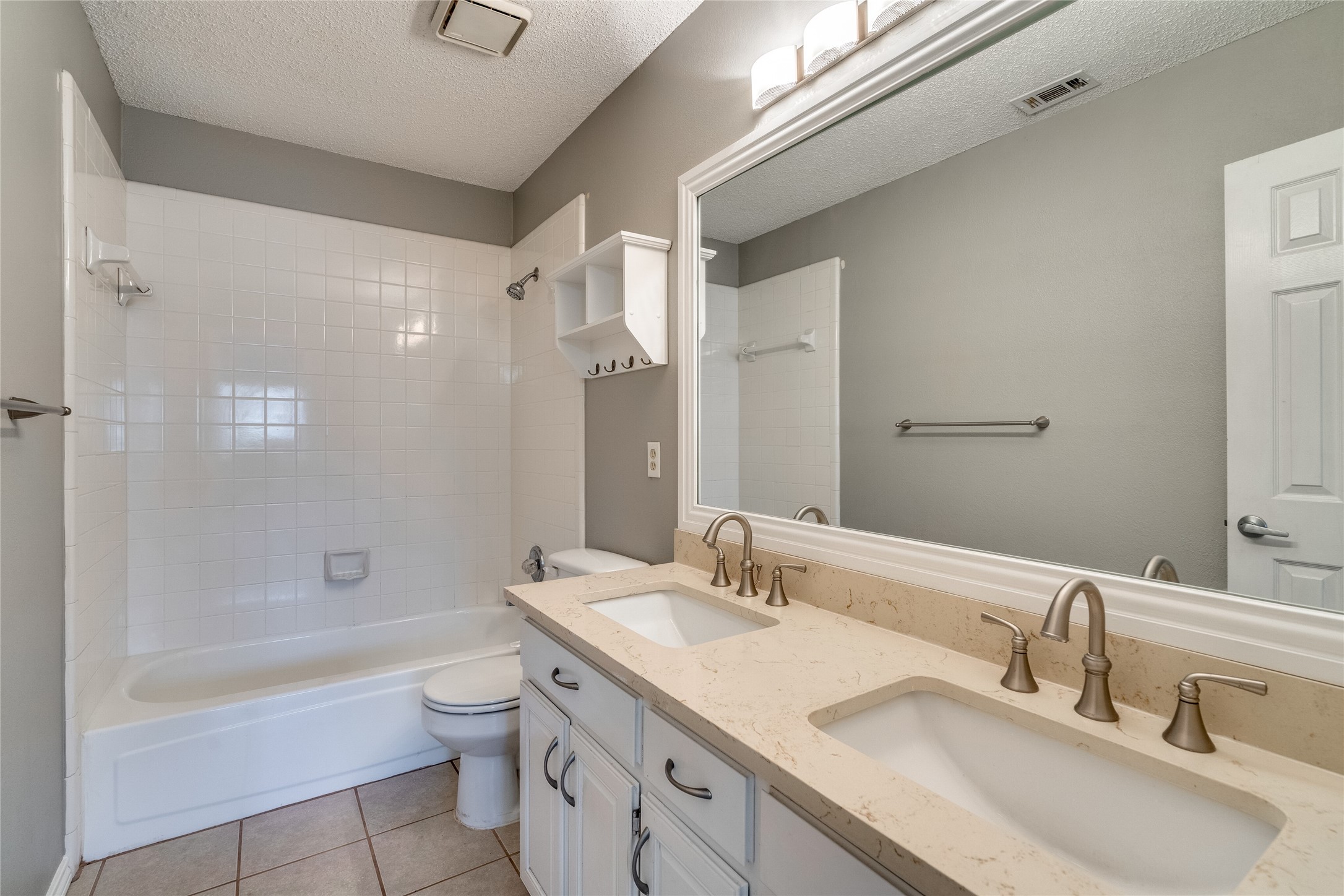 3104 Steve Drive Hurst TX 76054