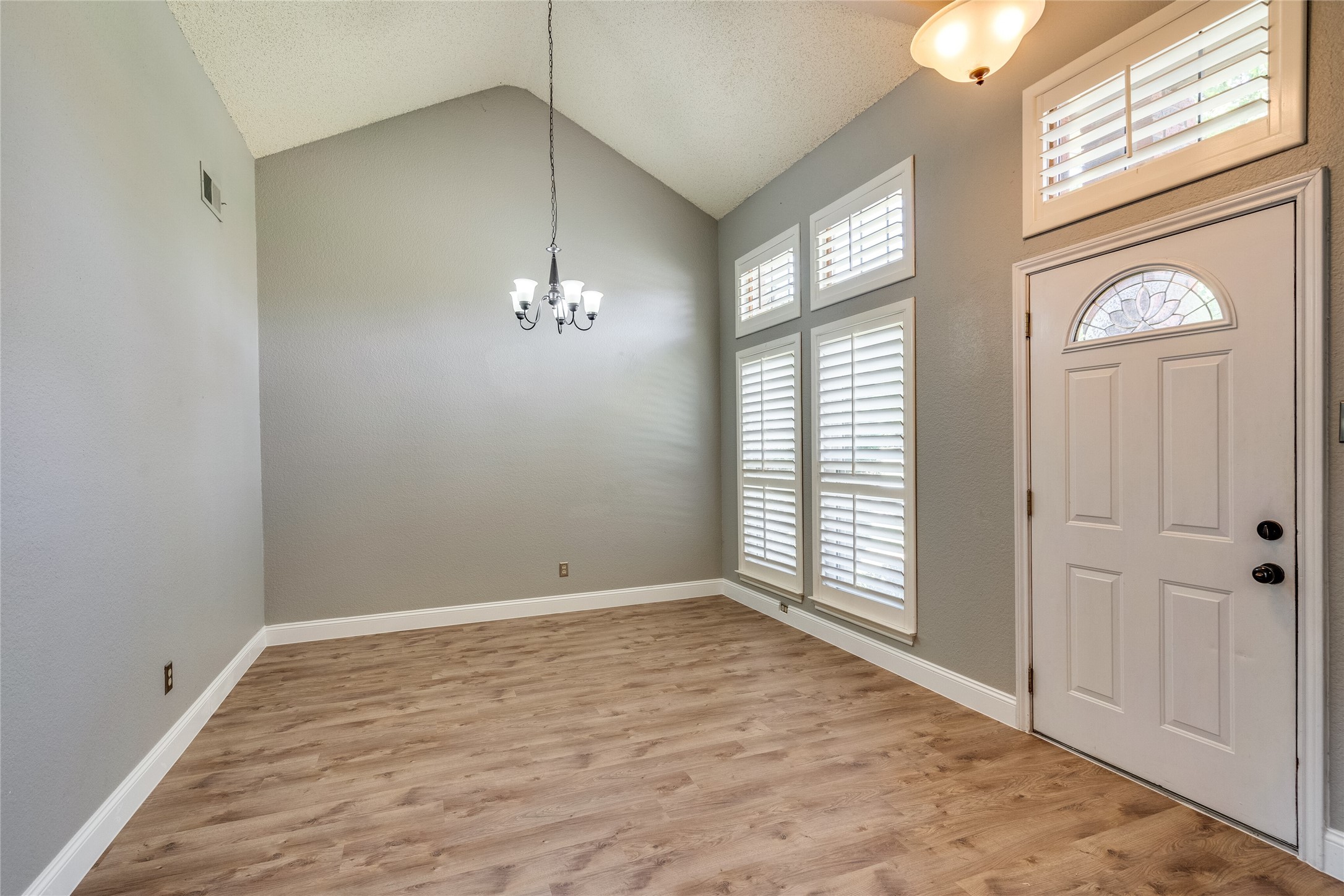 3104 Steve Drive Hurst TX 76054