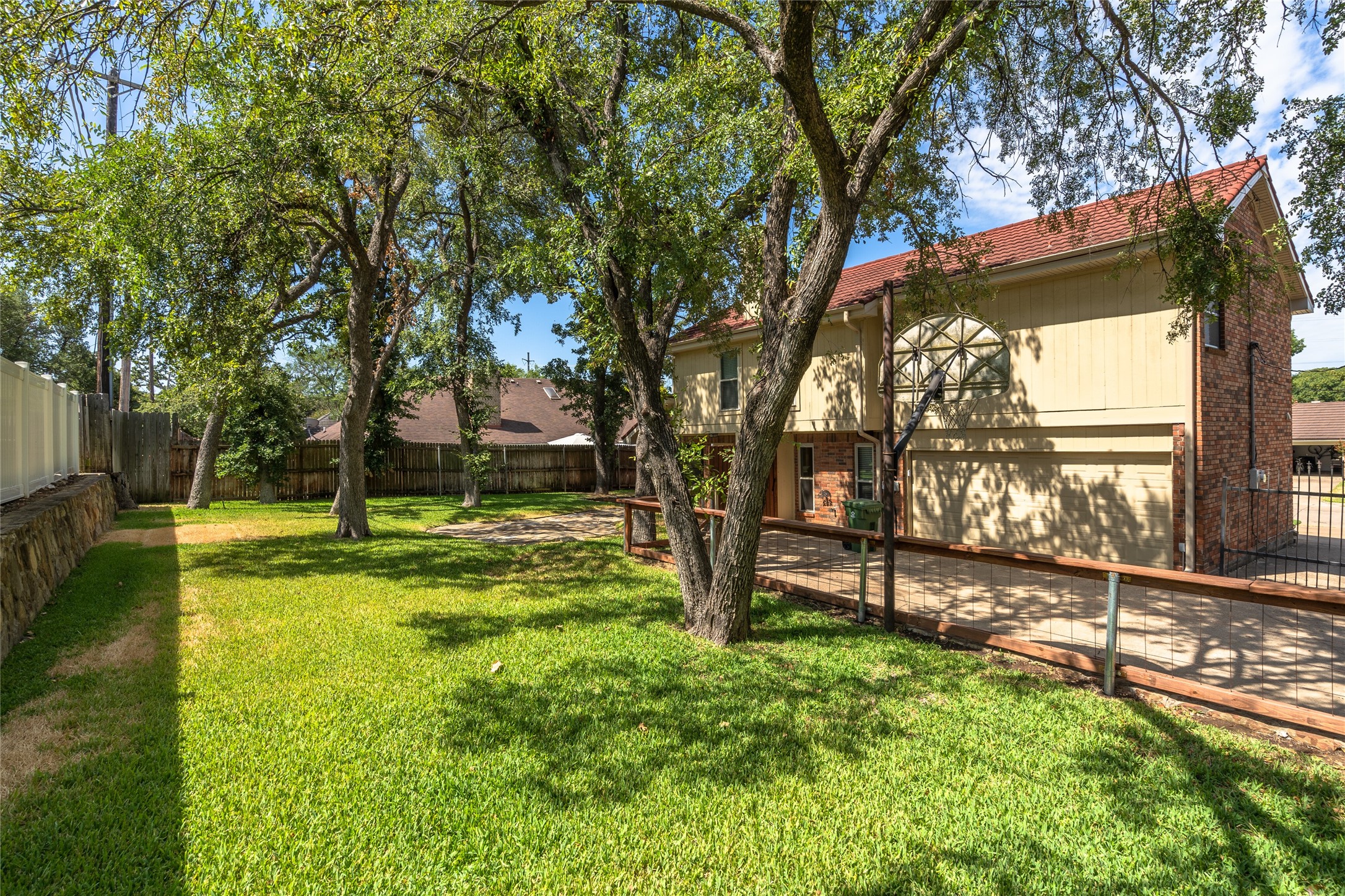 3104 Steve Drive Hurst TX 76054