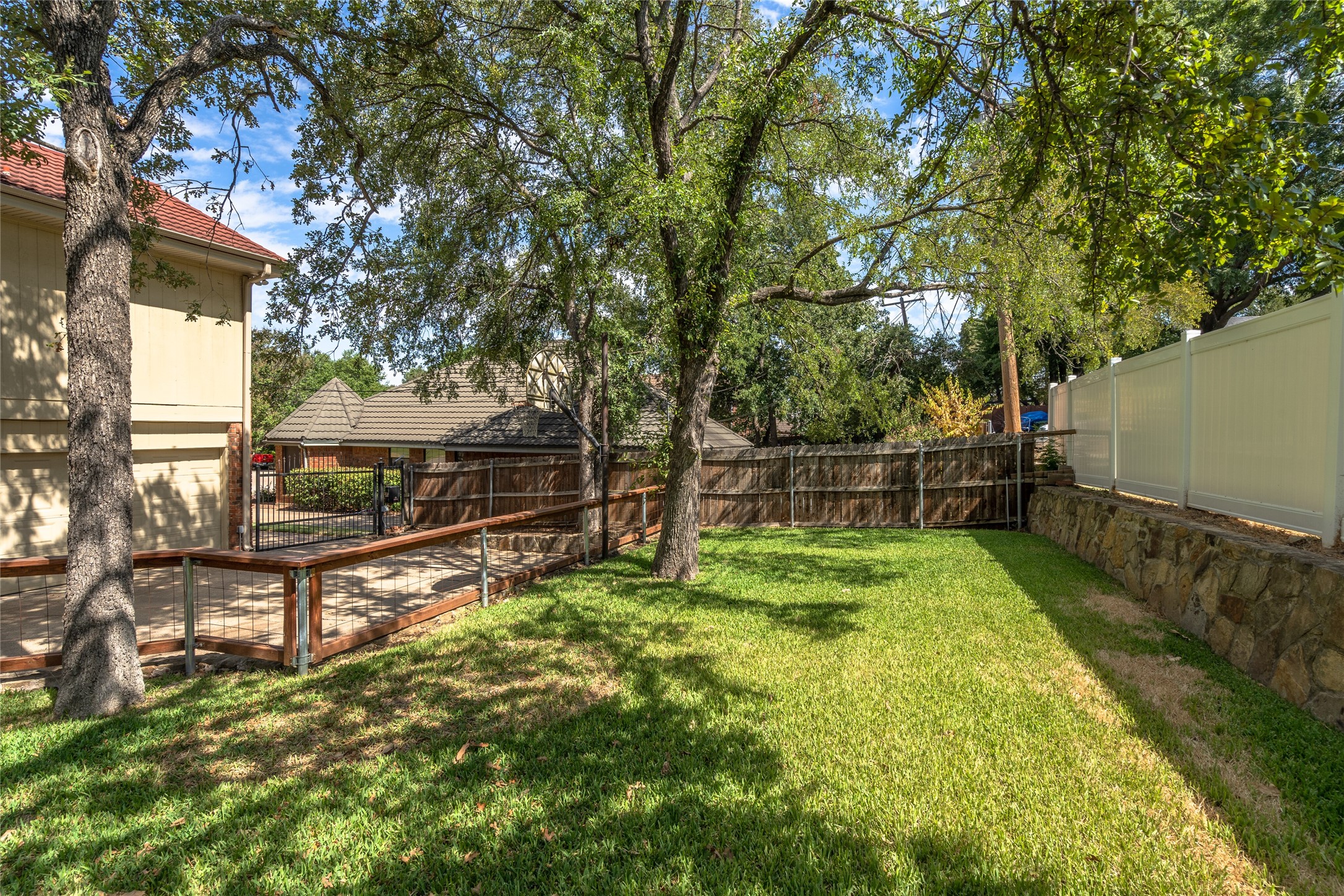 3104 Steve Drive Hurst TX 76054