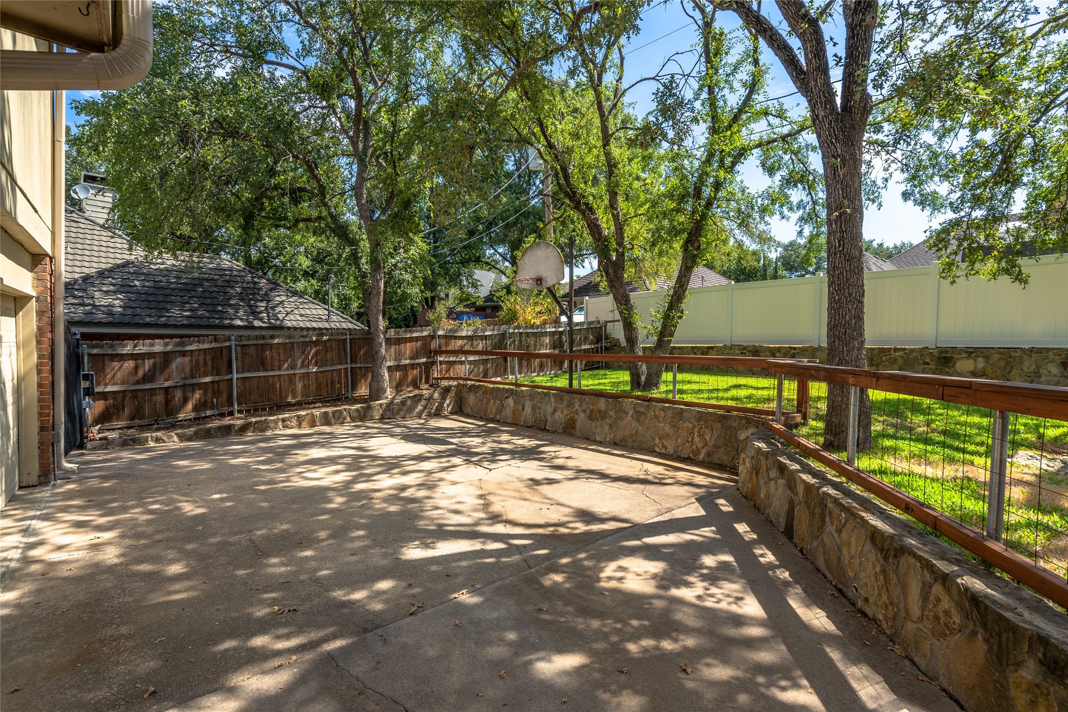 3104 Steve Drive Hurst TX 76054