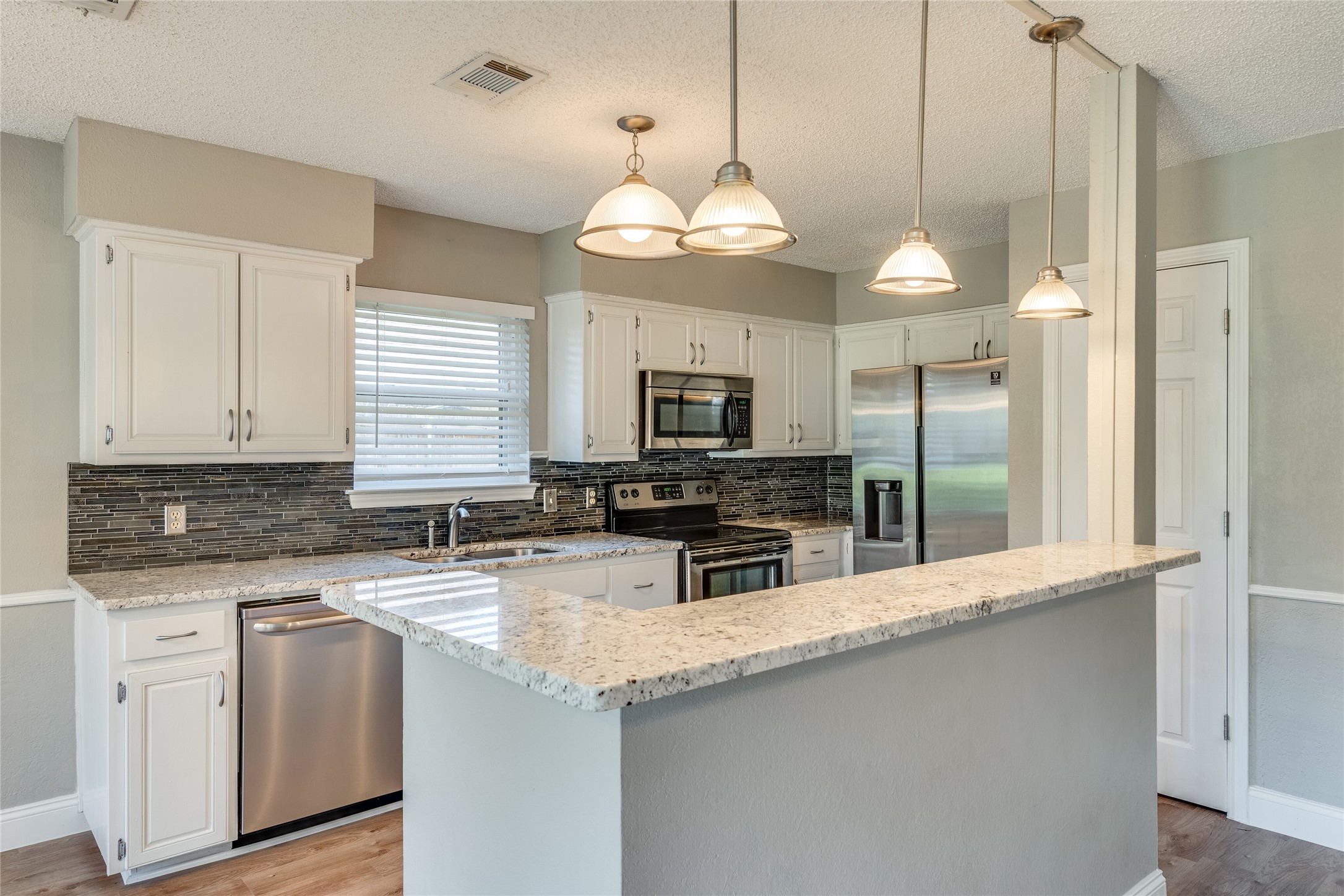 3104 Steve Drive Hurst TX 76054