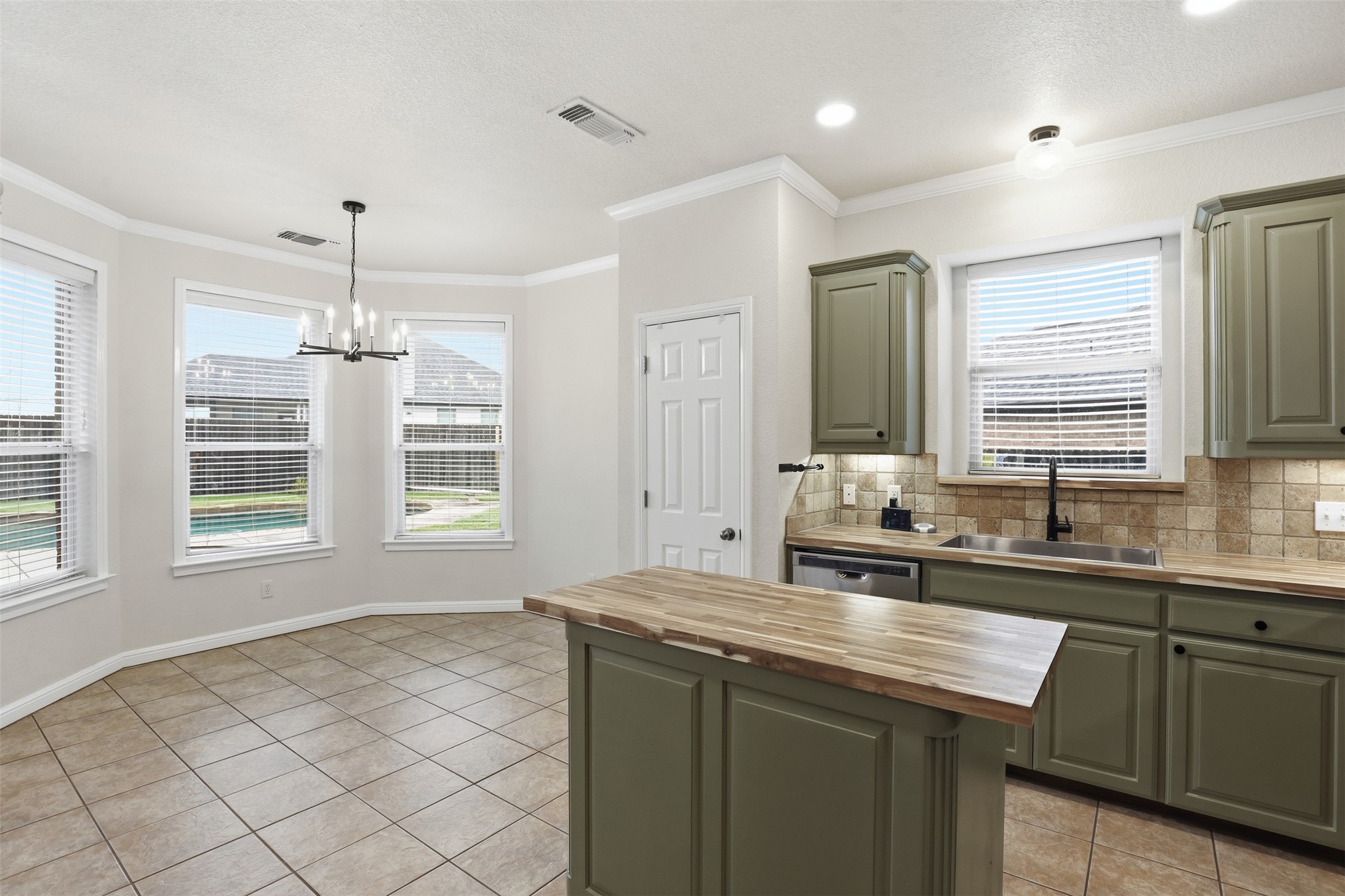 1404 Chaucer Drive Cleburne TX 76033