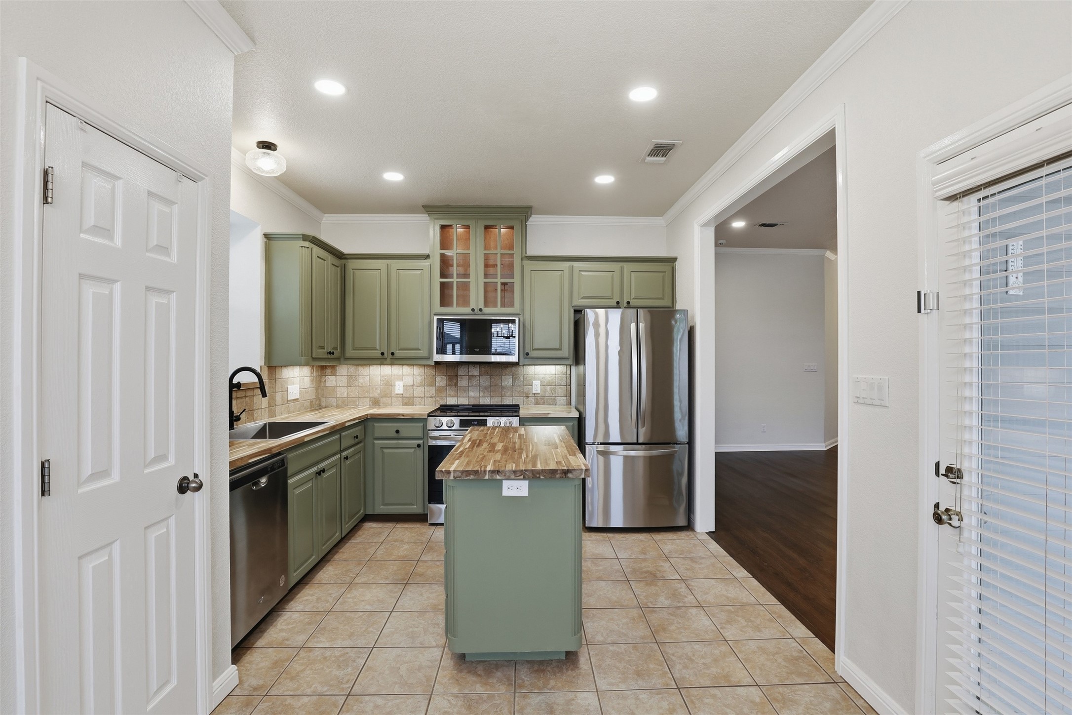 1404 Chaucer Drive Cleburne TX 76033