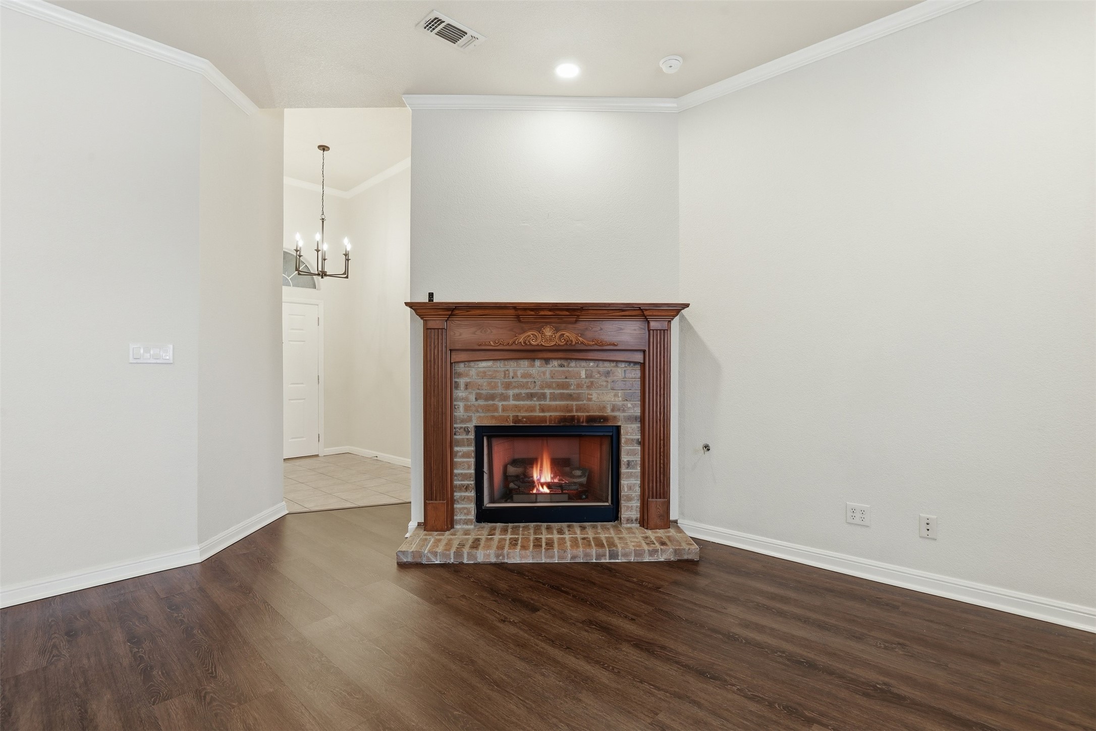 1404 Chaucer Drive Cleburne TX 76033