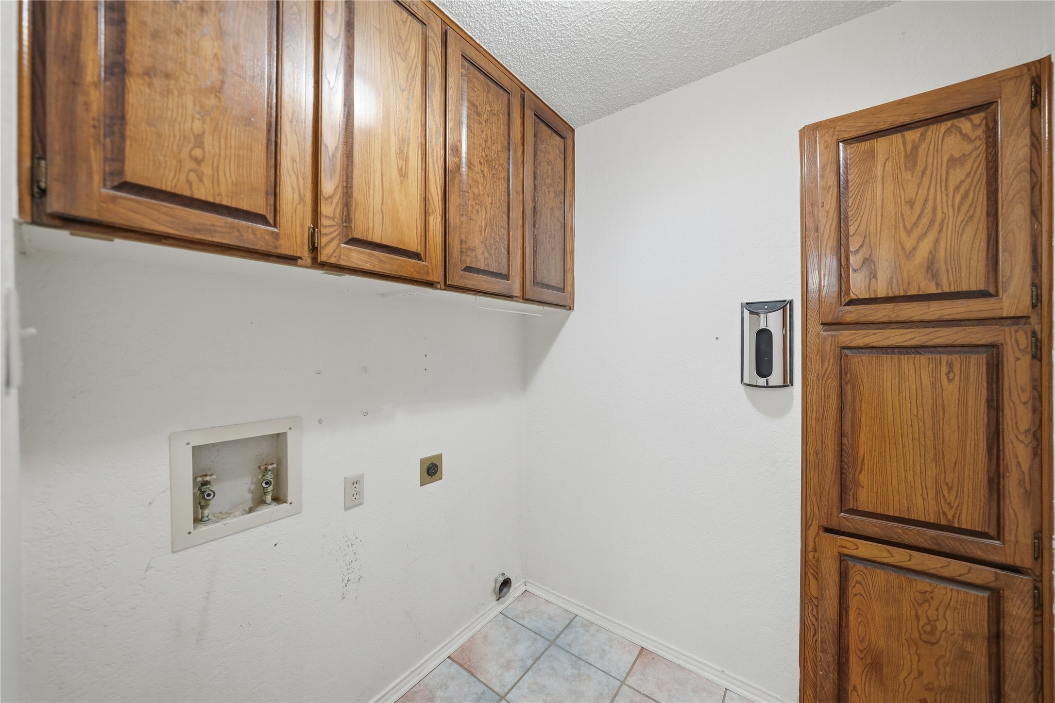 1129 W Hills Terrace Saginaw TX 76179