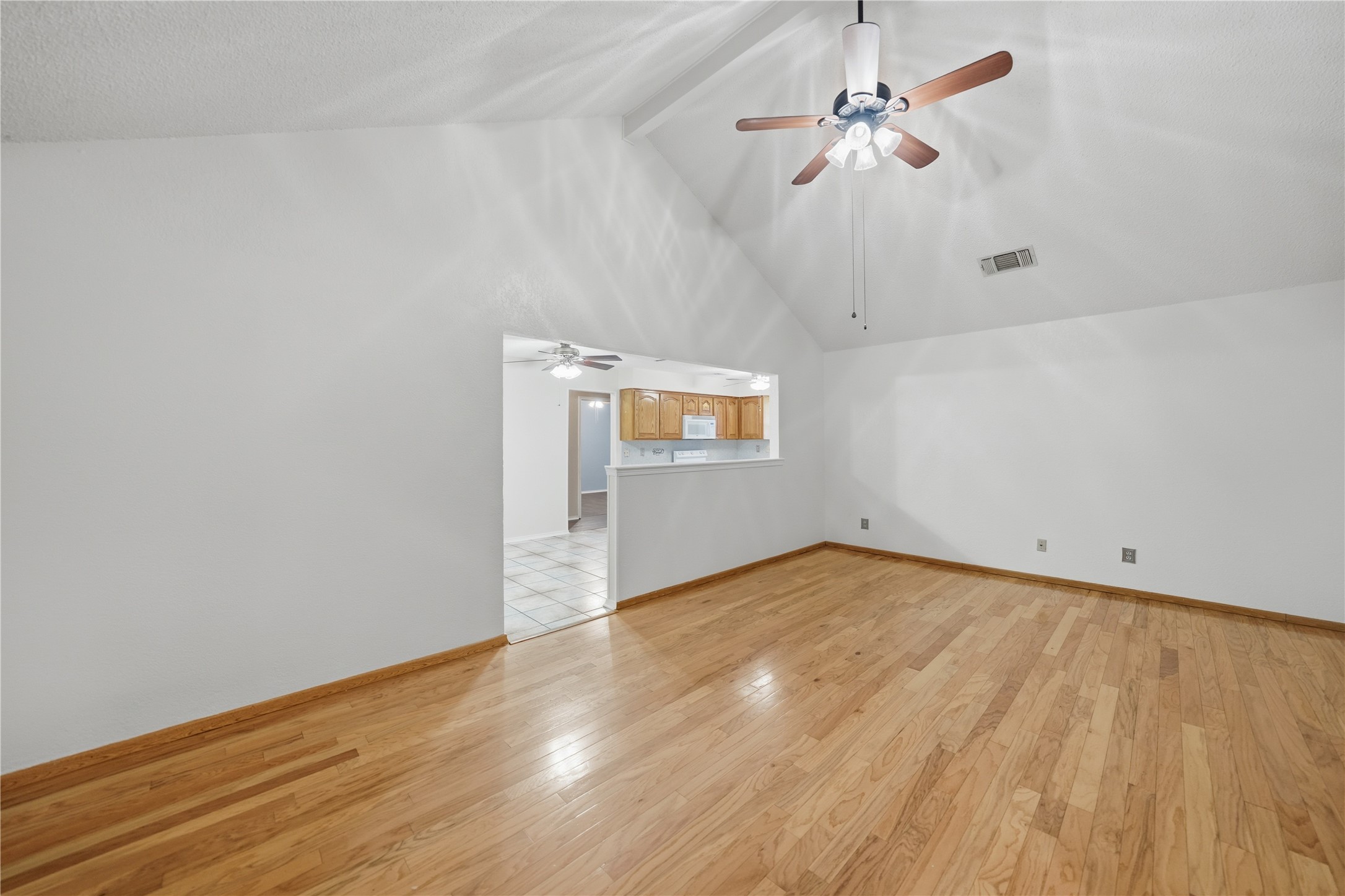 1129 W Hills Terrace Saginaw TX 76179
