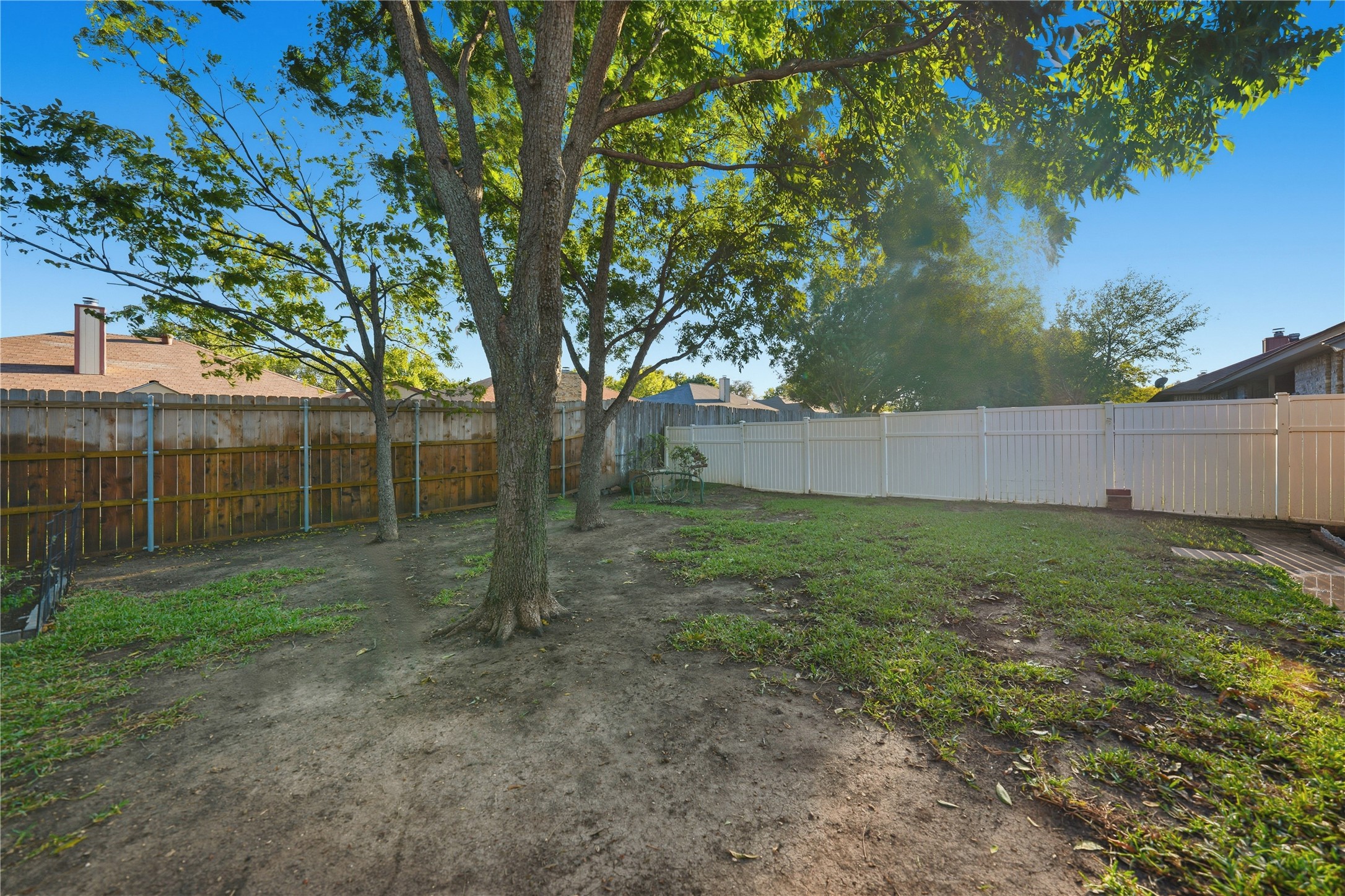 1129 W Hills Terrace Saginaw TX 76179