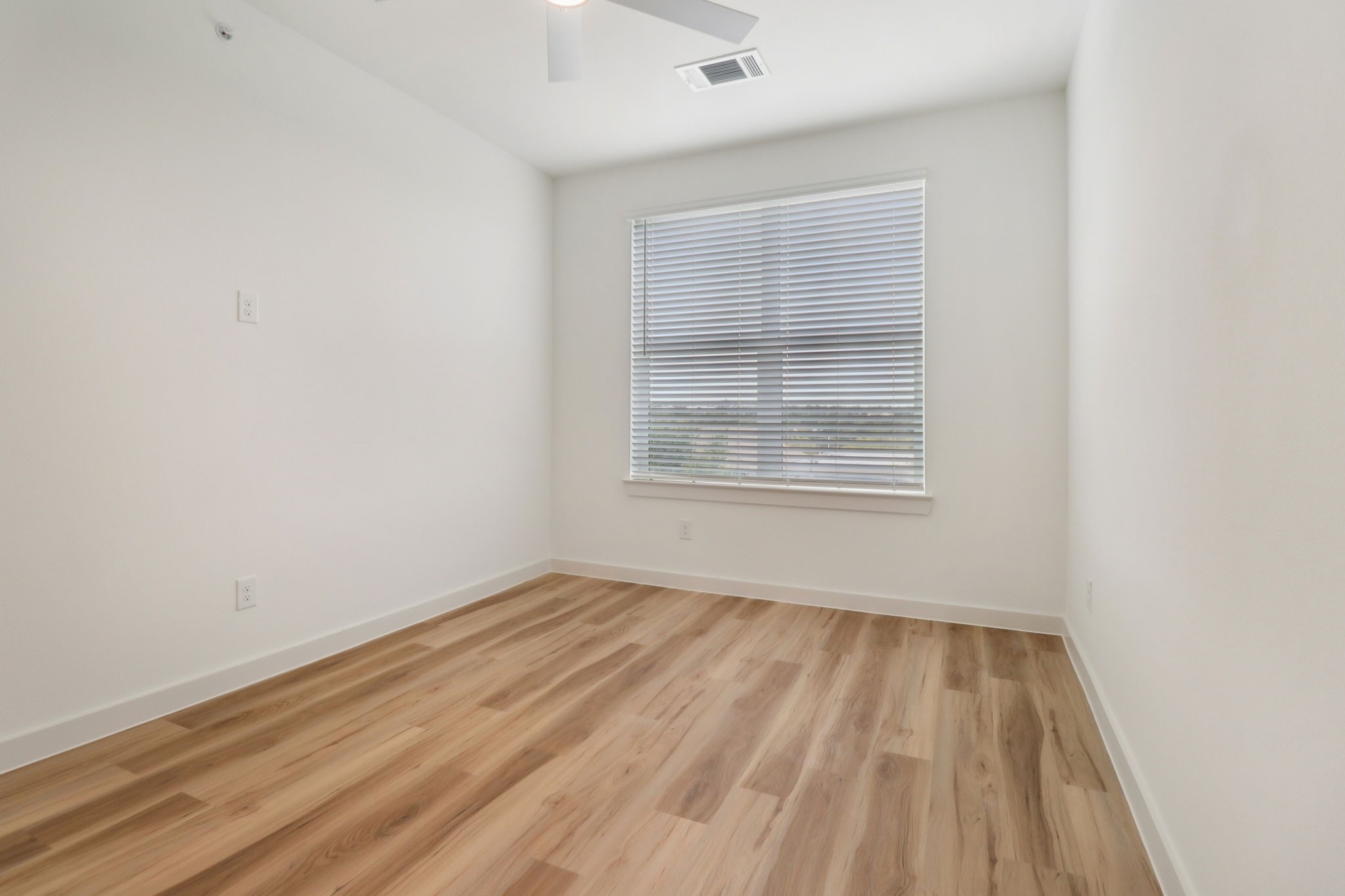 405 N Ewing Avenue Dallas TX 75203