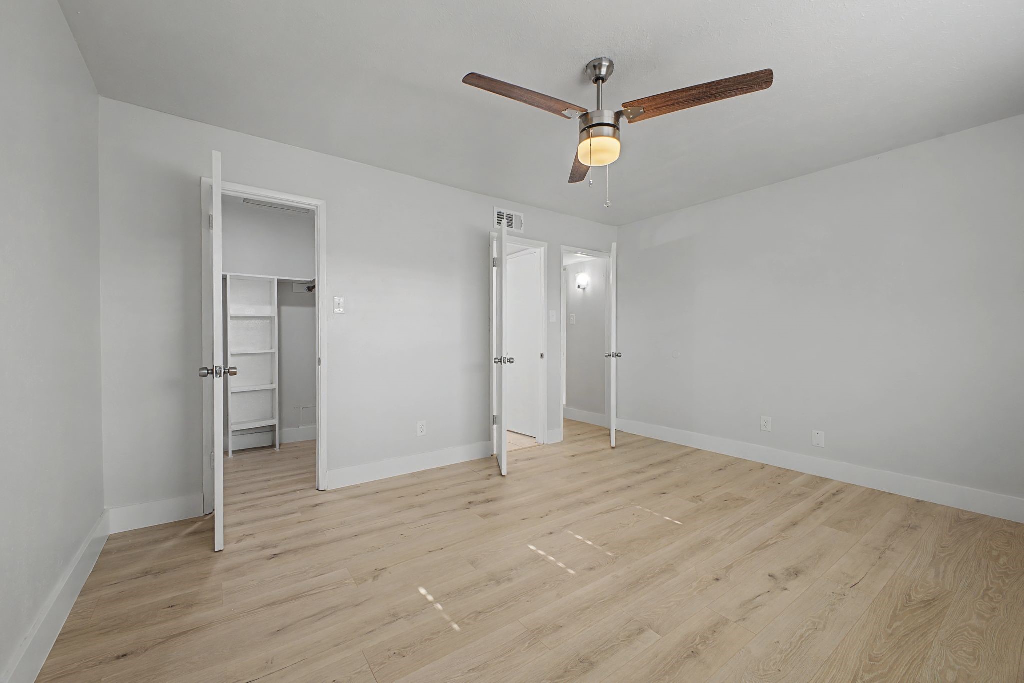 8095 Meadow Road Dallas TX 75231