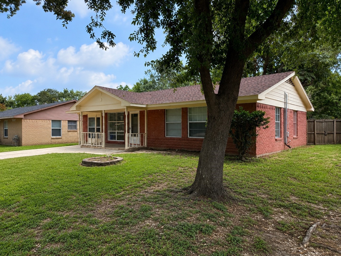 517 Cherry Lane Ennis TX 75119