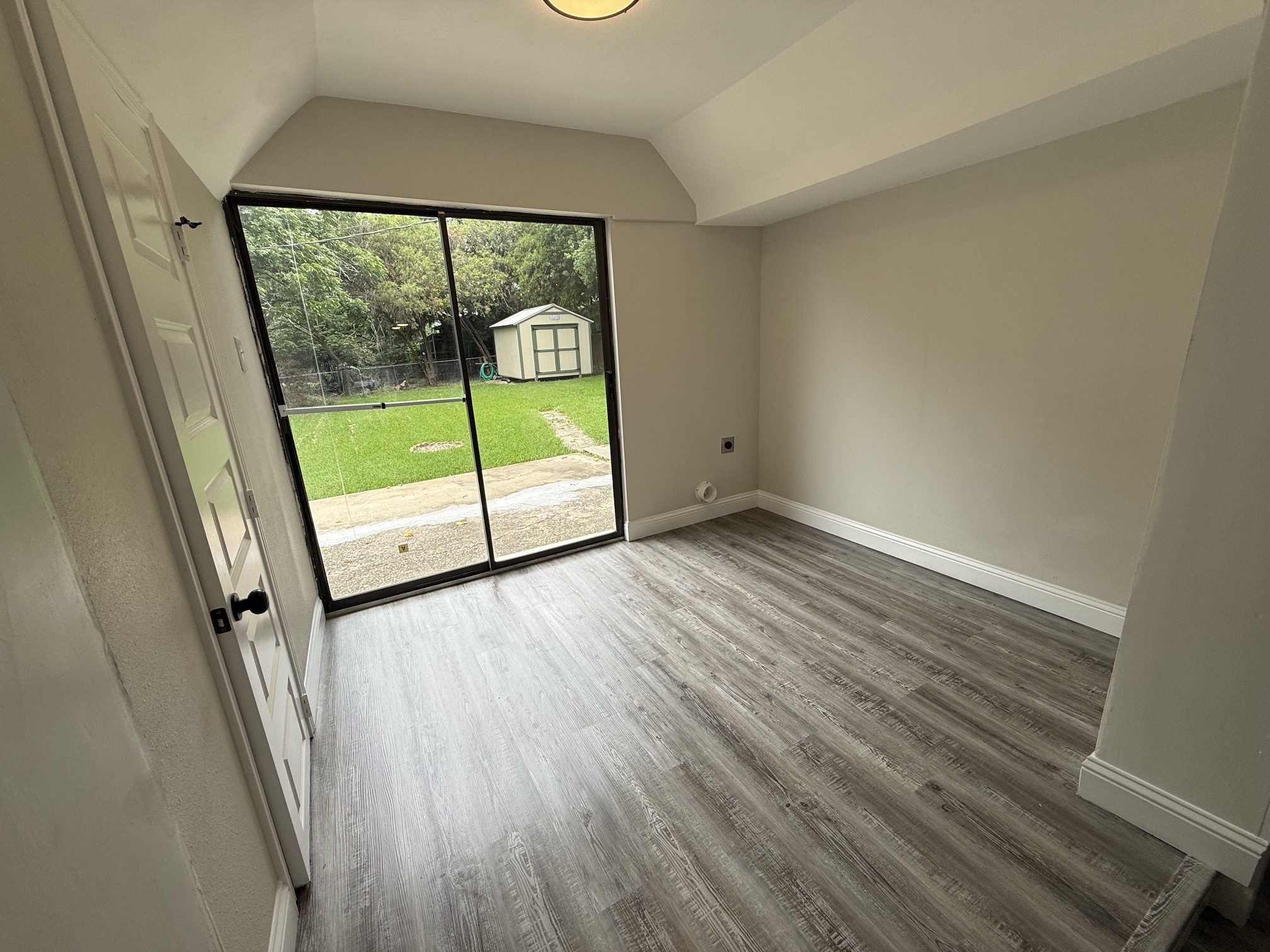 517 Cherry Lane Ennis TX 75119