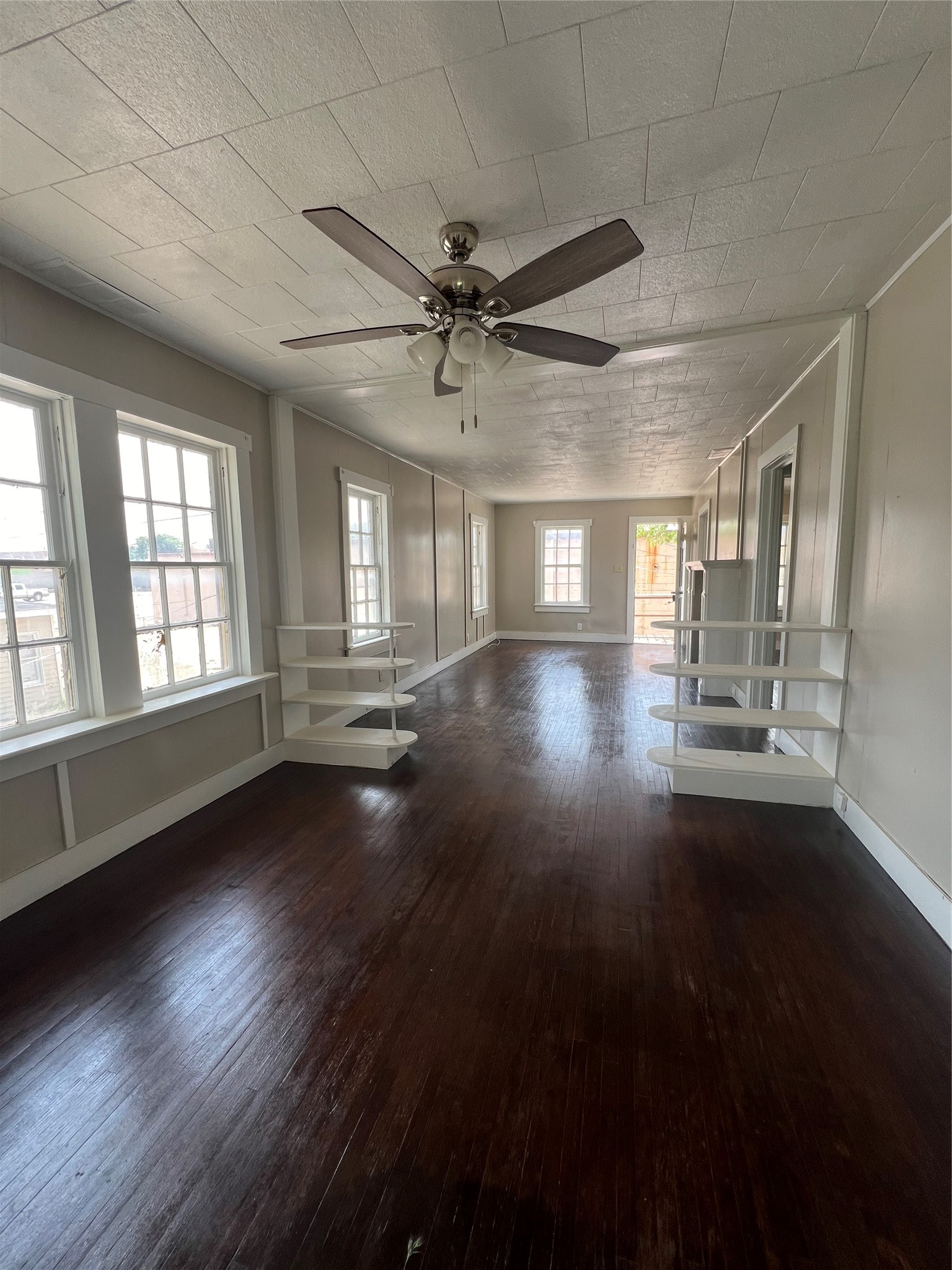 107 N Miller Street Breckenridge TX 76424