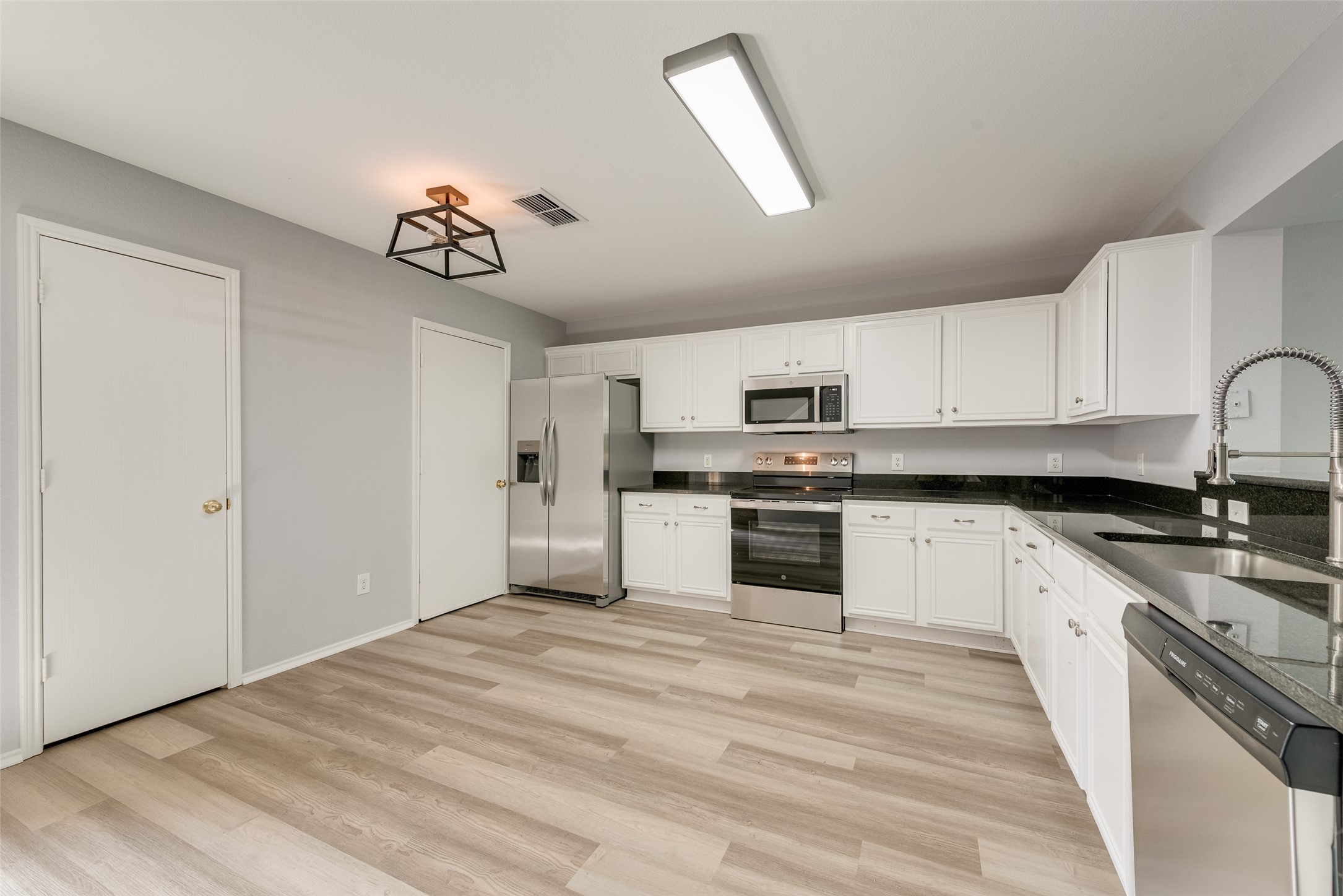 5538 Marina Drive Garland TX 75043