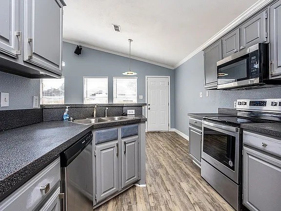 9000 Elbe Trail Fort Worth TX 76118