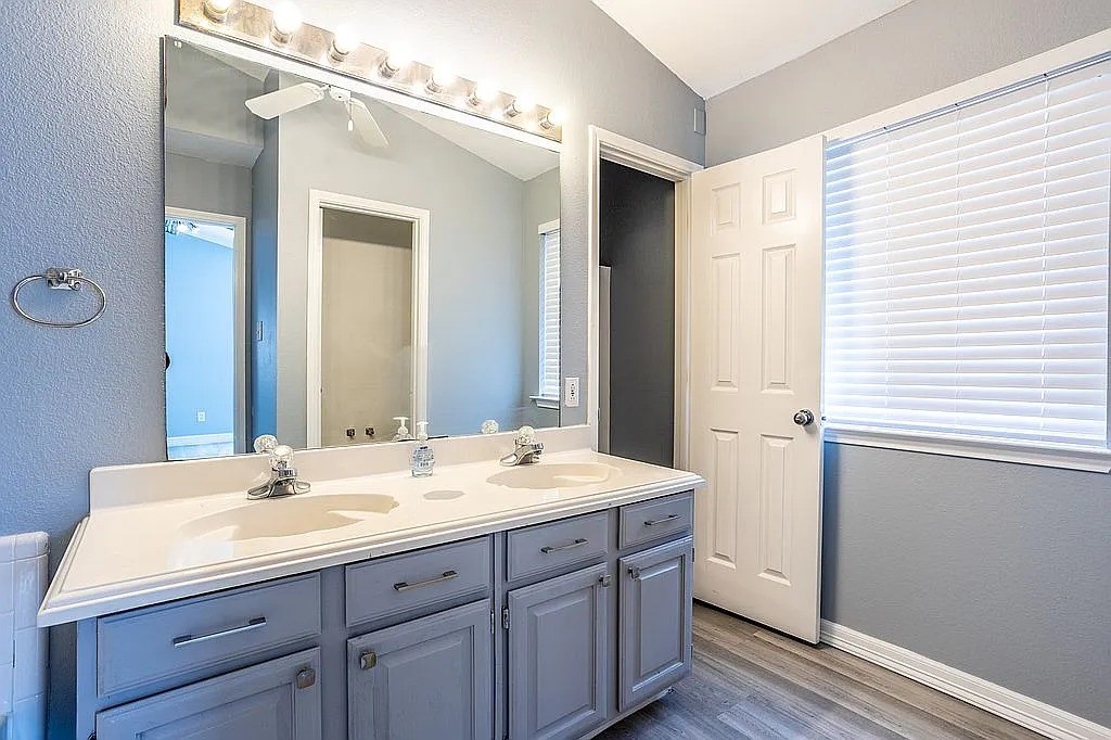 9000 Elbe Trail Fort Worth TX 76118