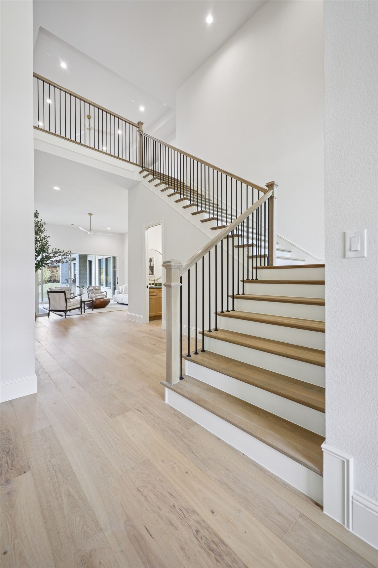 3845 Van Ness Lane Dallas TX 75220