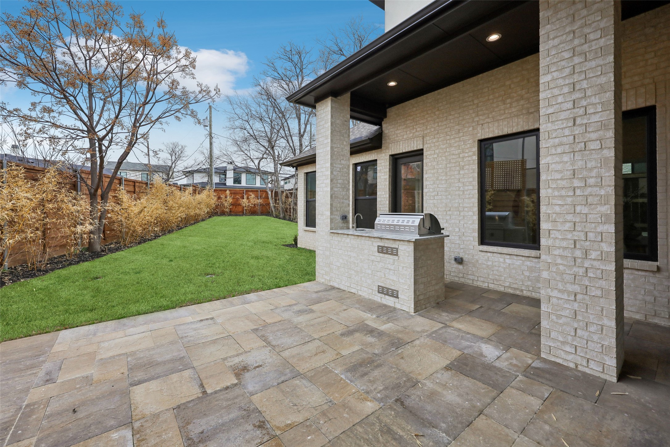 3845 Van Ness Lane Dallas TX 75220