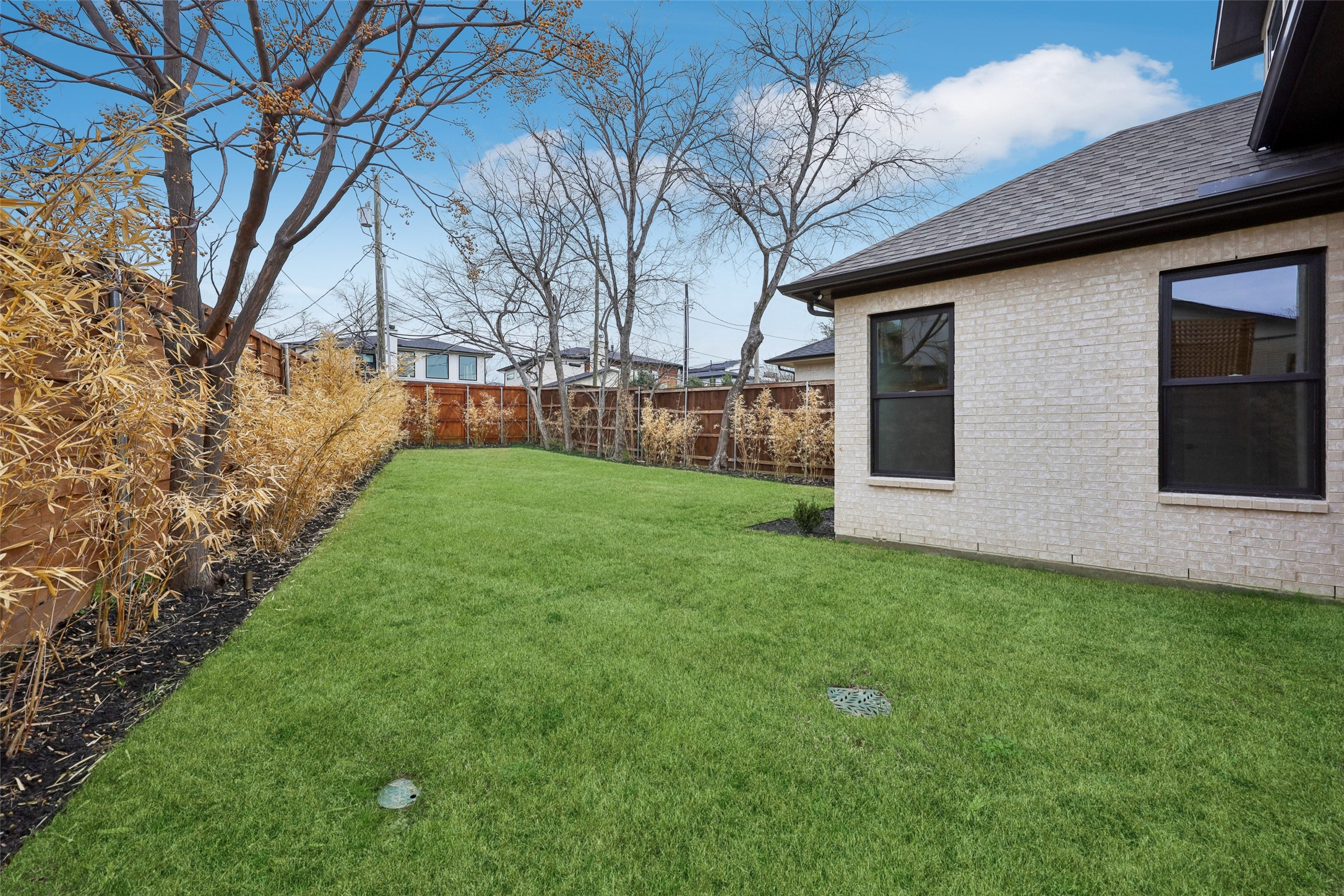 3845 Van Ness Lane Dallas TX 75220