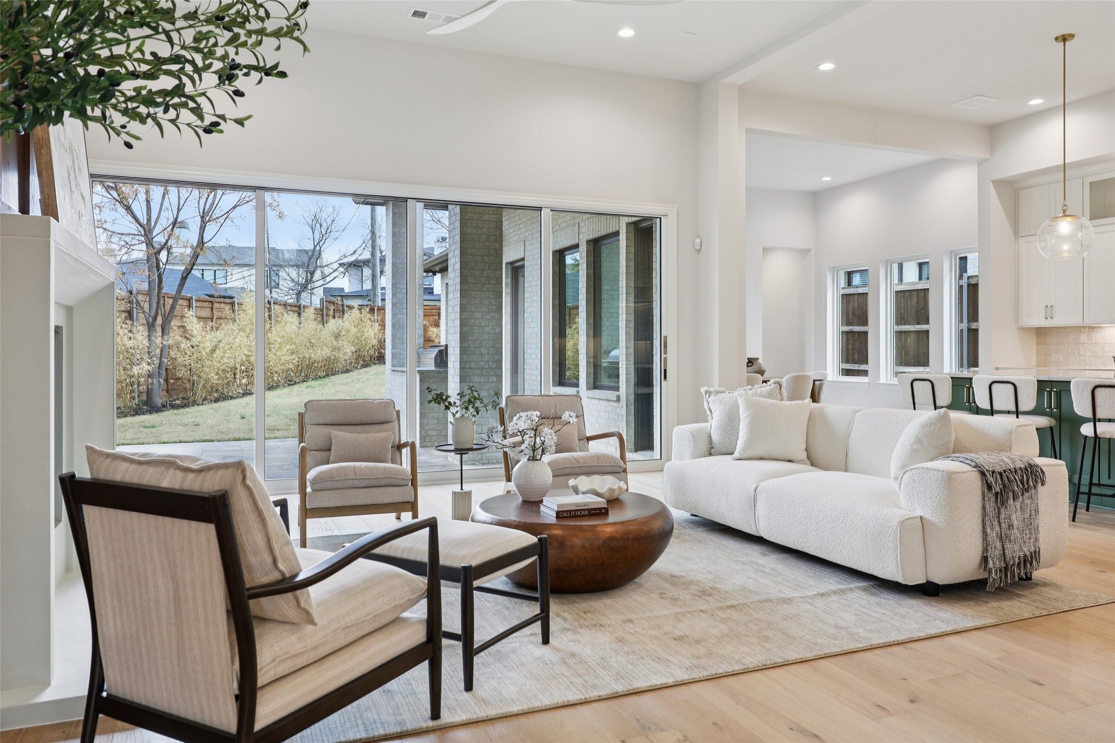 3845 Van Ness Lane Dallas TX 75220