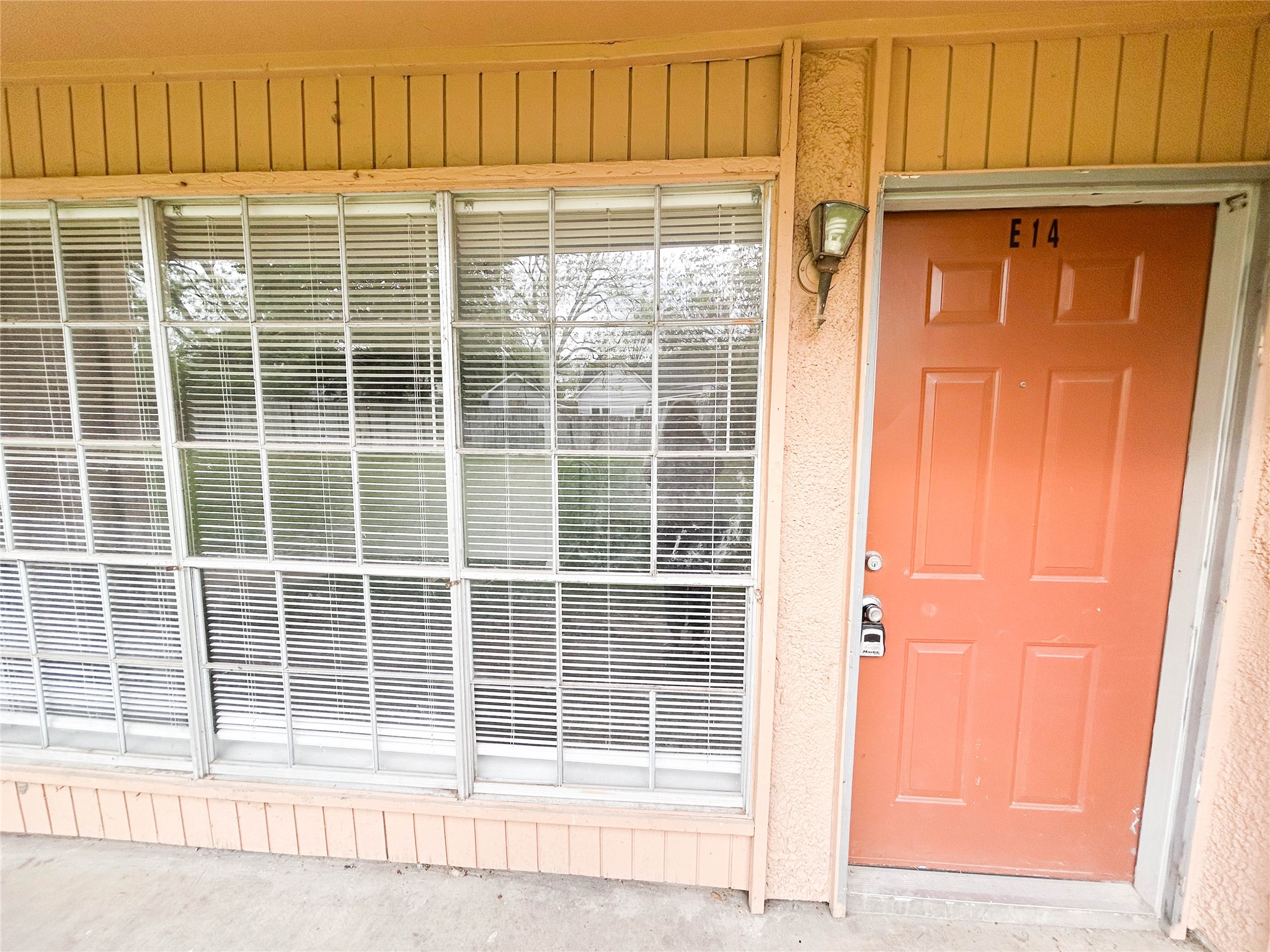 800 N Clay Street Ennis TX 75119