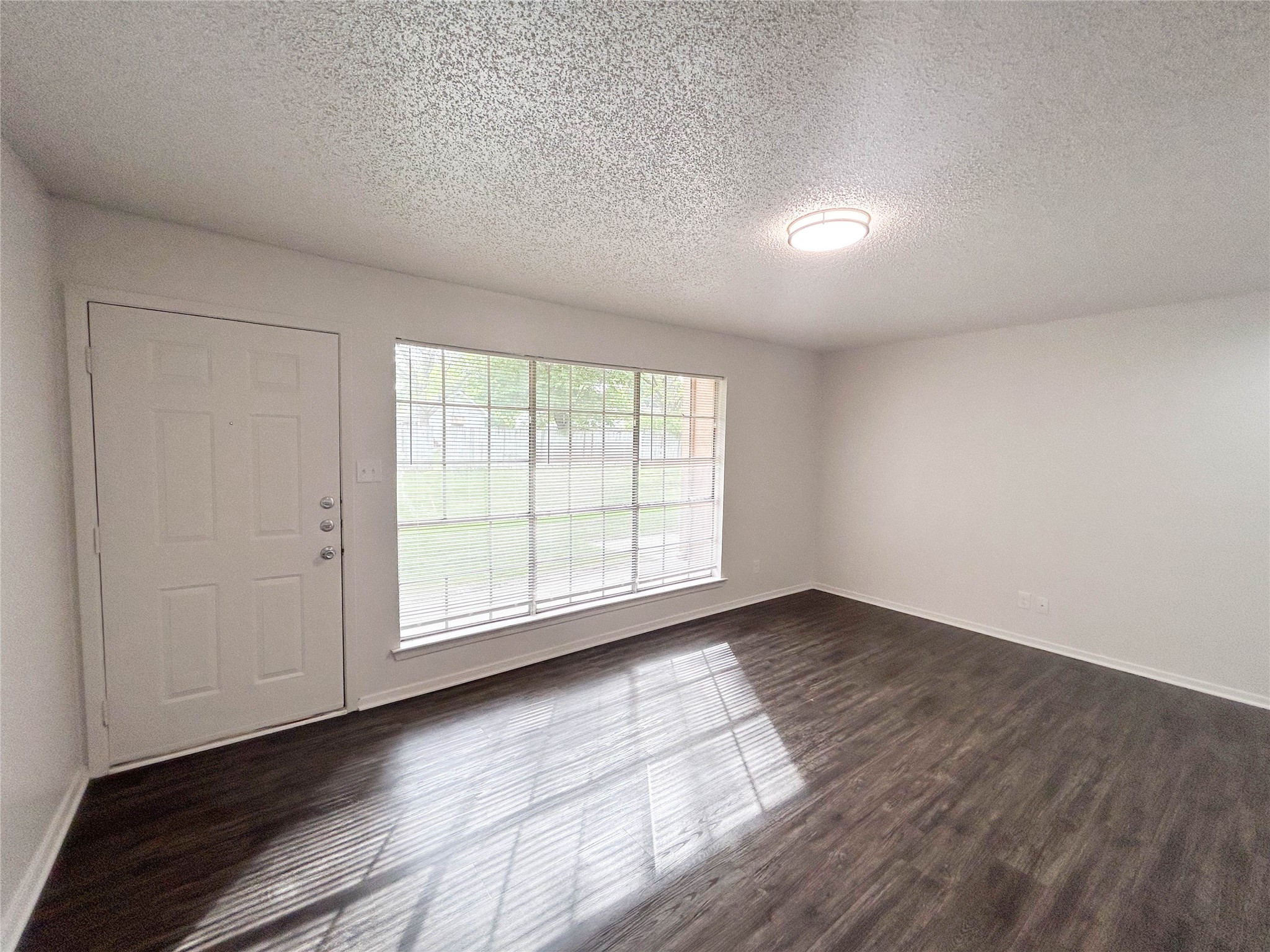 800 N Clay Street Ennis TX 75119