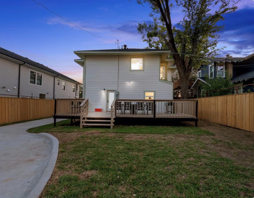1143 Kings Highway Dallas TX 75208