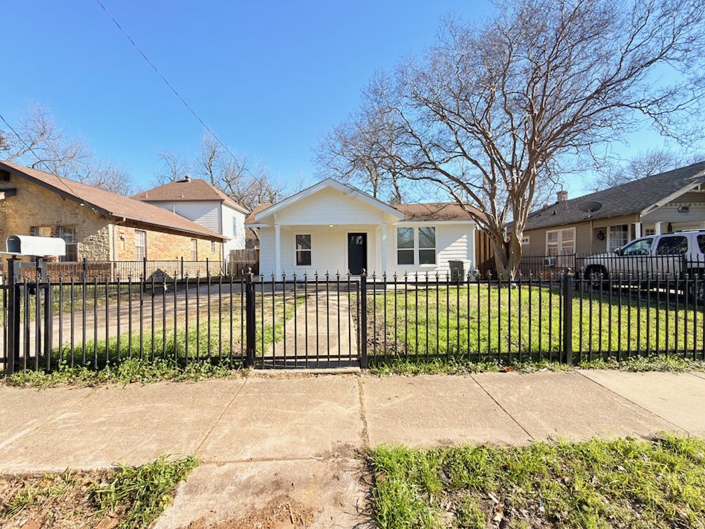 5214 Ash Lane Dallas TX 75223