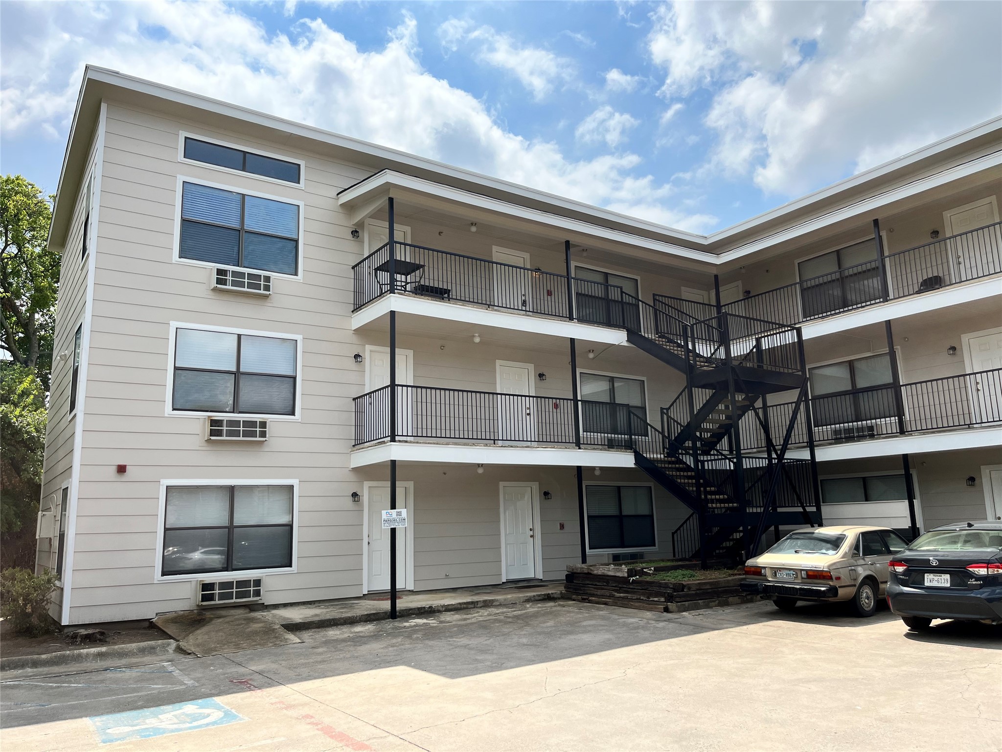 701 W Sycamore Street Denton TX 76201