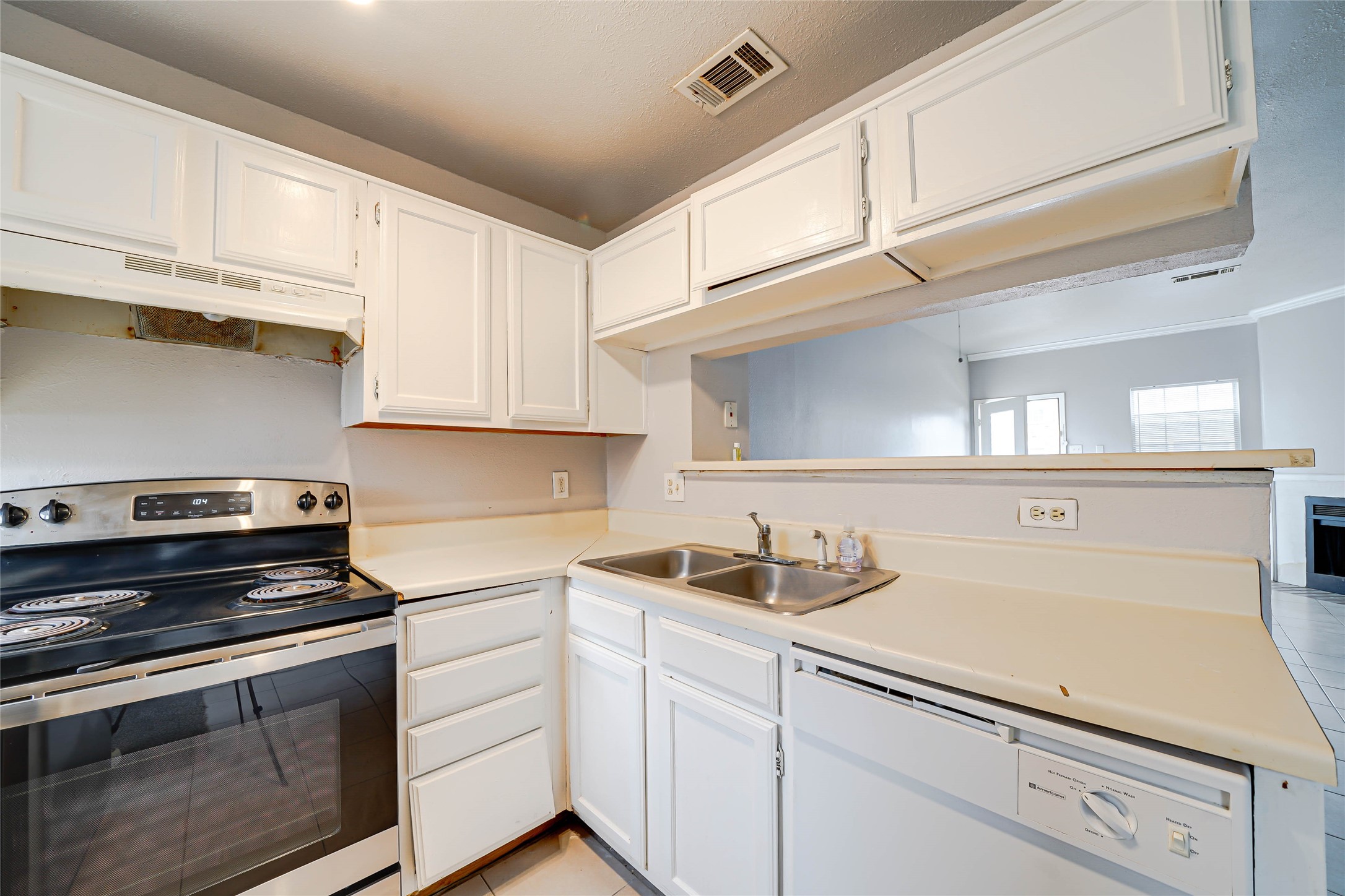 633 Carriagehouse Lane Garland TX 75040