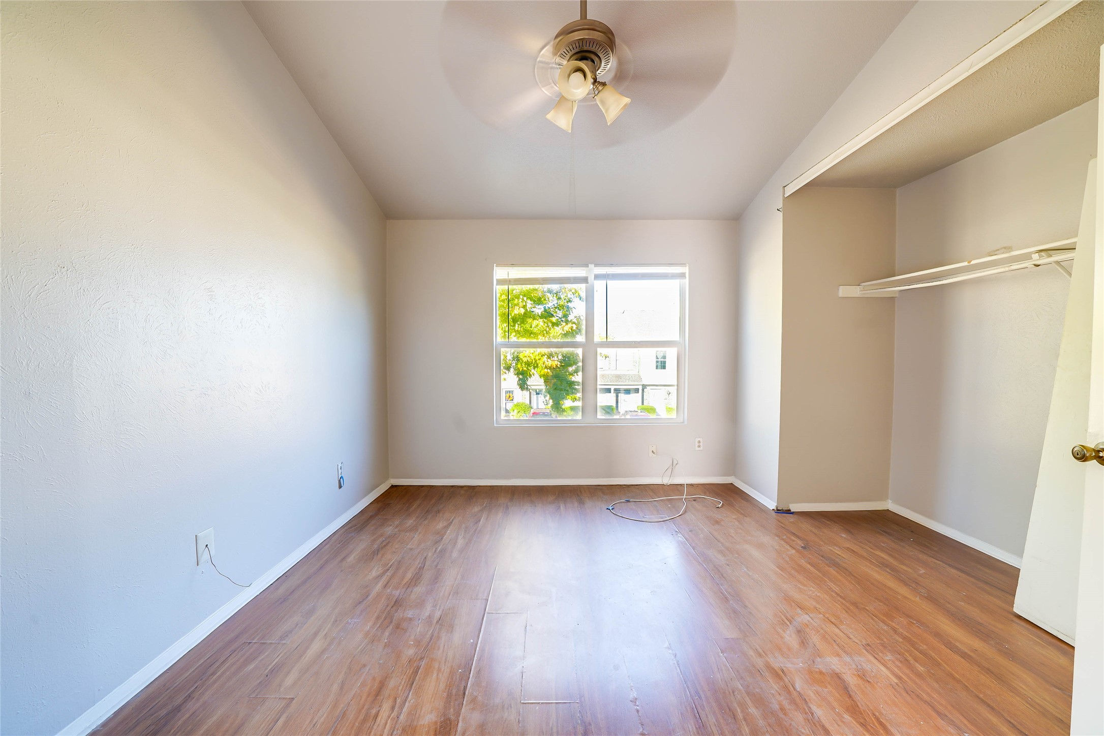 633 Carriagehouse Lane Garland TX 75040