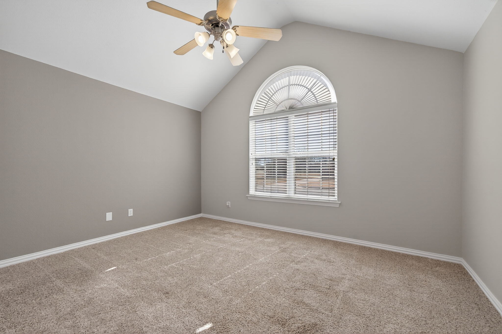 512 Oakridge Drive Greenville TX 75402