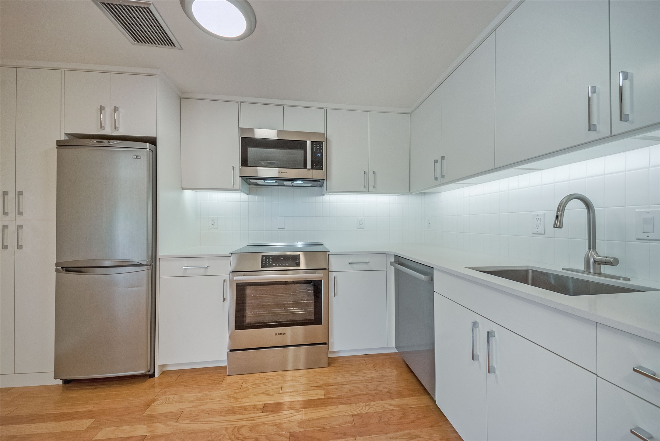 6211 W Northwest Highway Dallas TX 75225
