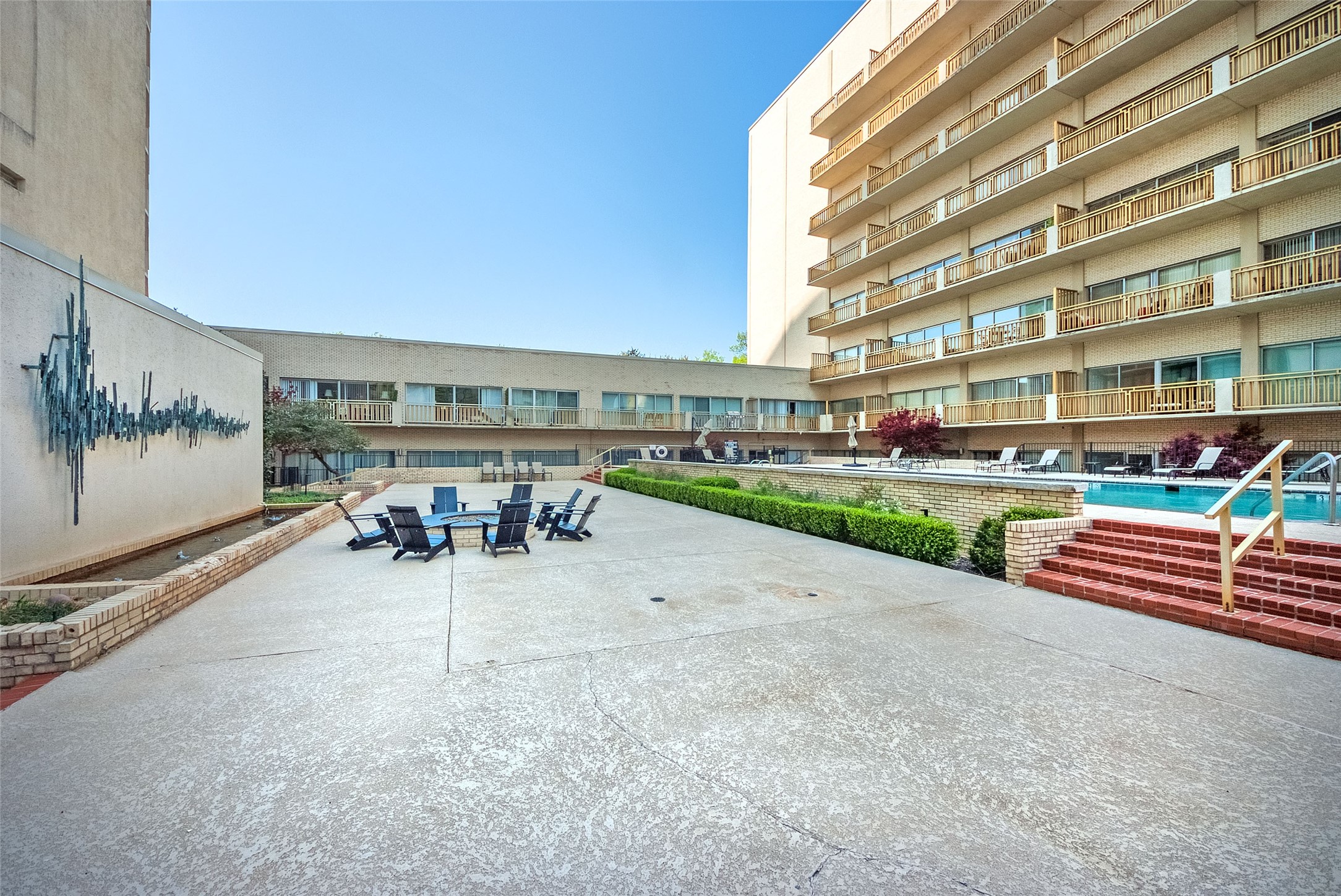 6211 W Northwest Highway Dallas TX 75225