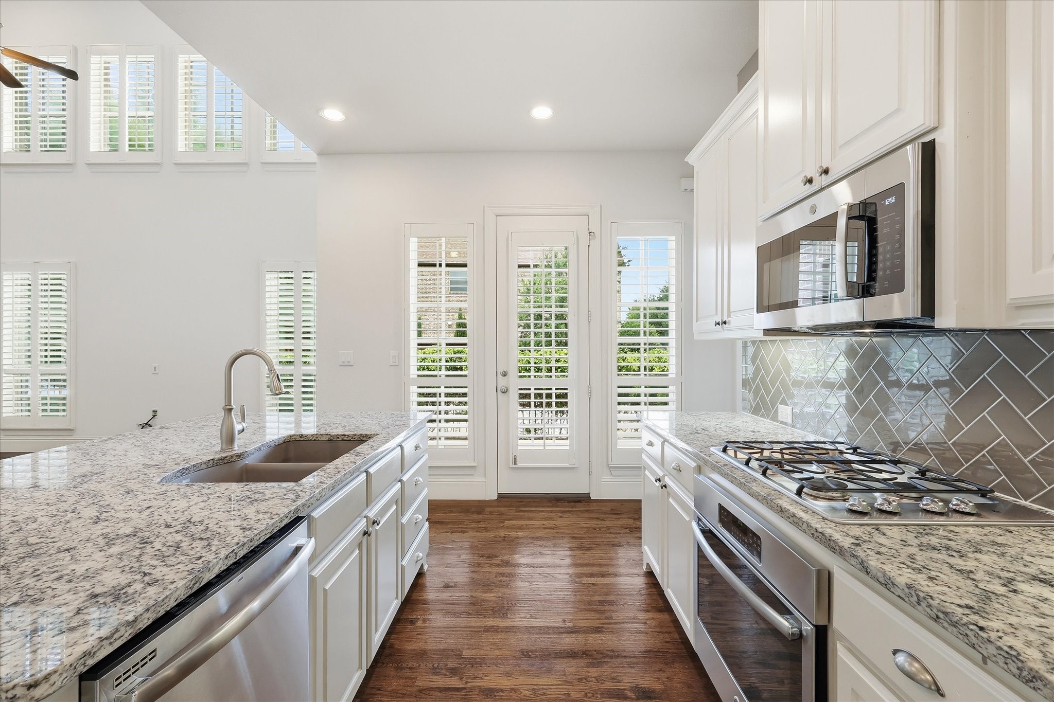 531 Sandy Lane Flower Mound TX 75022
