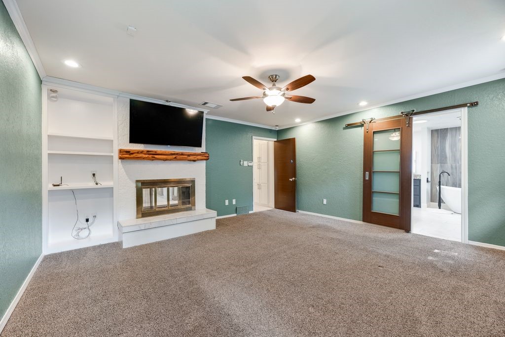 1019 Loch Lomond Drive Arlington TX 76012