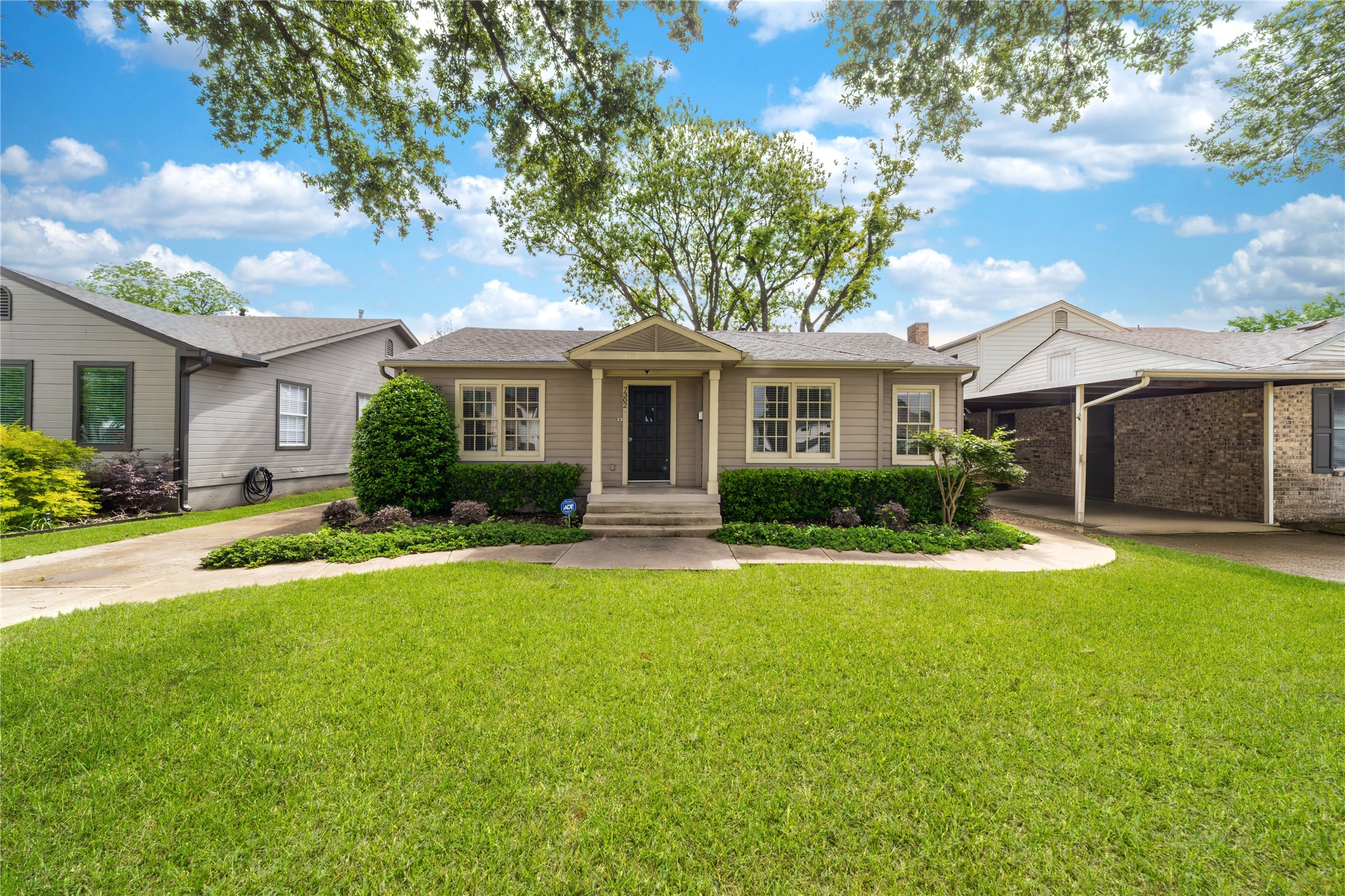 7302 Kenwell Street Dallas TX 75209