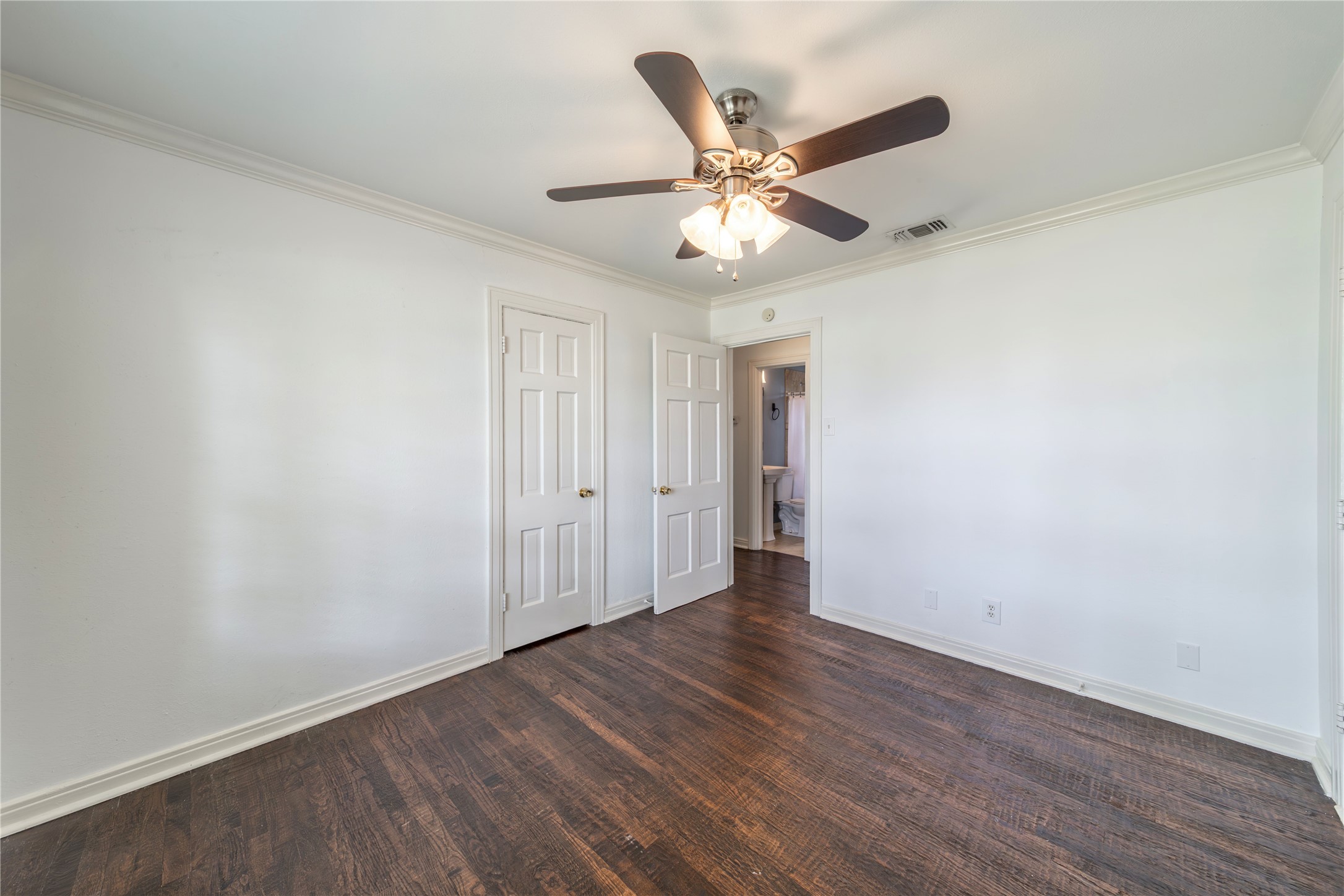 7302 Kenwell Street Dallas TX 75209
